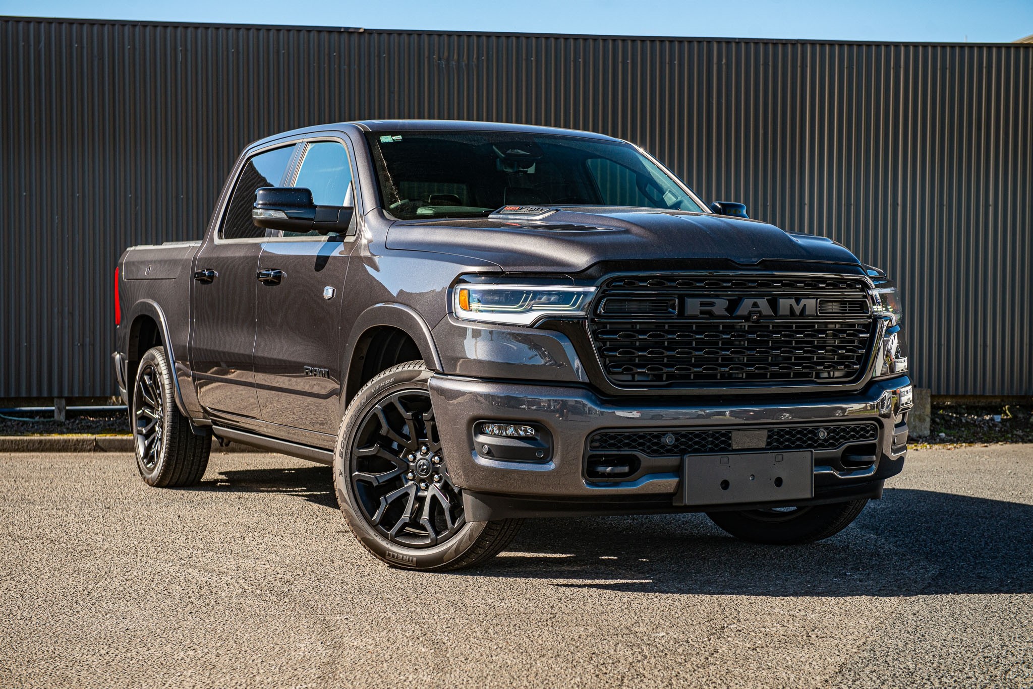 2026 RAM 1500 Limited I6 Rb Night