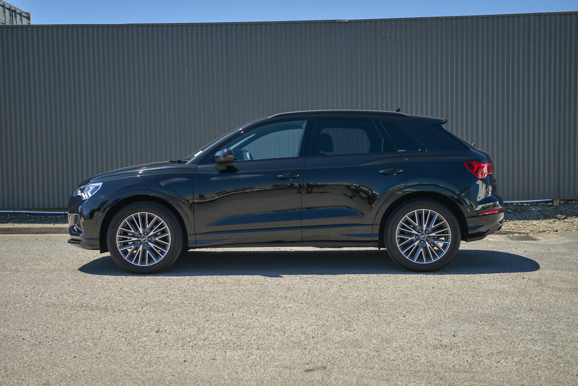 2025 Audi Q3 35 1.4TFSI Dynamic Black Edition Carousel 6