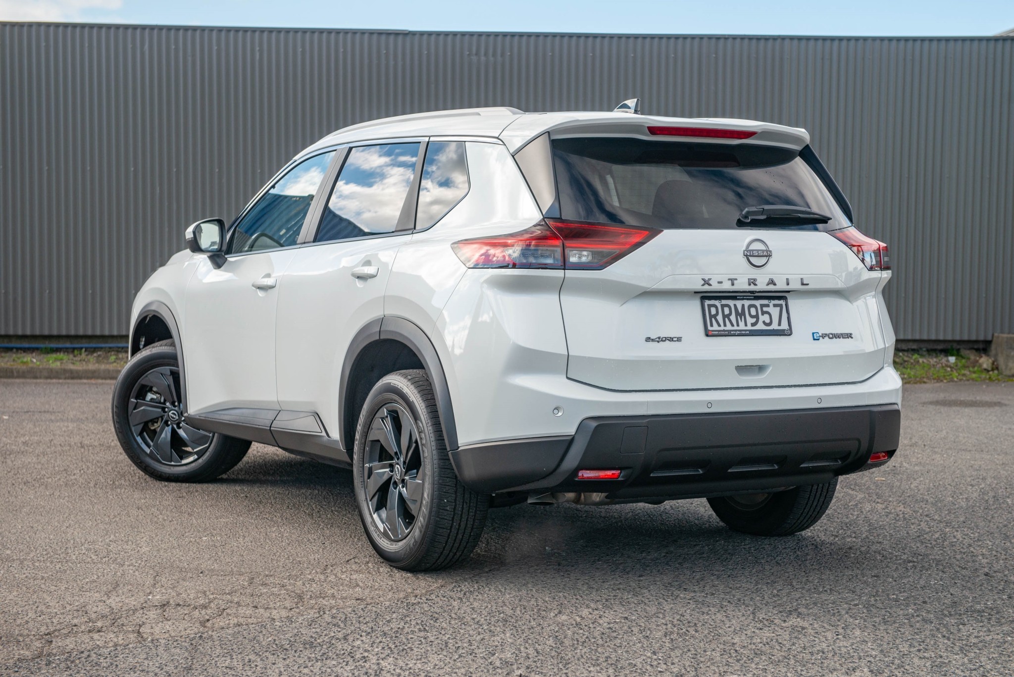 2026 Nissan X-Trail ST-L e-Power 1.5 4WD 5 Seater Collage 1