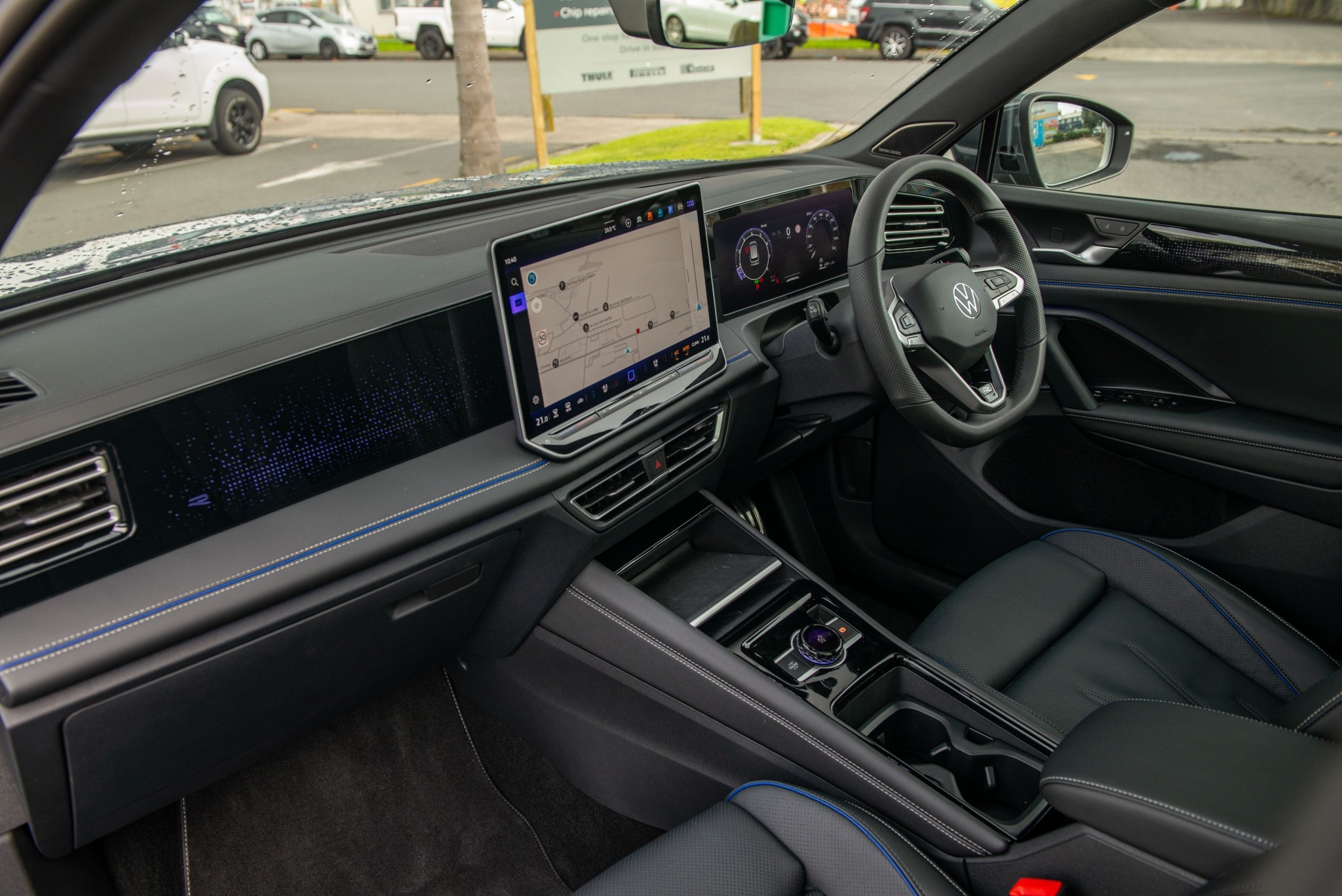 2026 Volkswagen Tiguan R-Line AWD with Touring Package Carousel 14