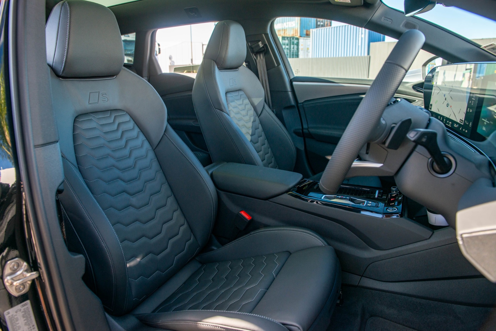 2026 Audi A6 e-tron S line RWD Avant Carousel 9
