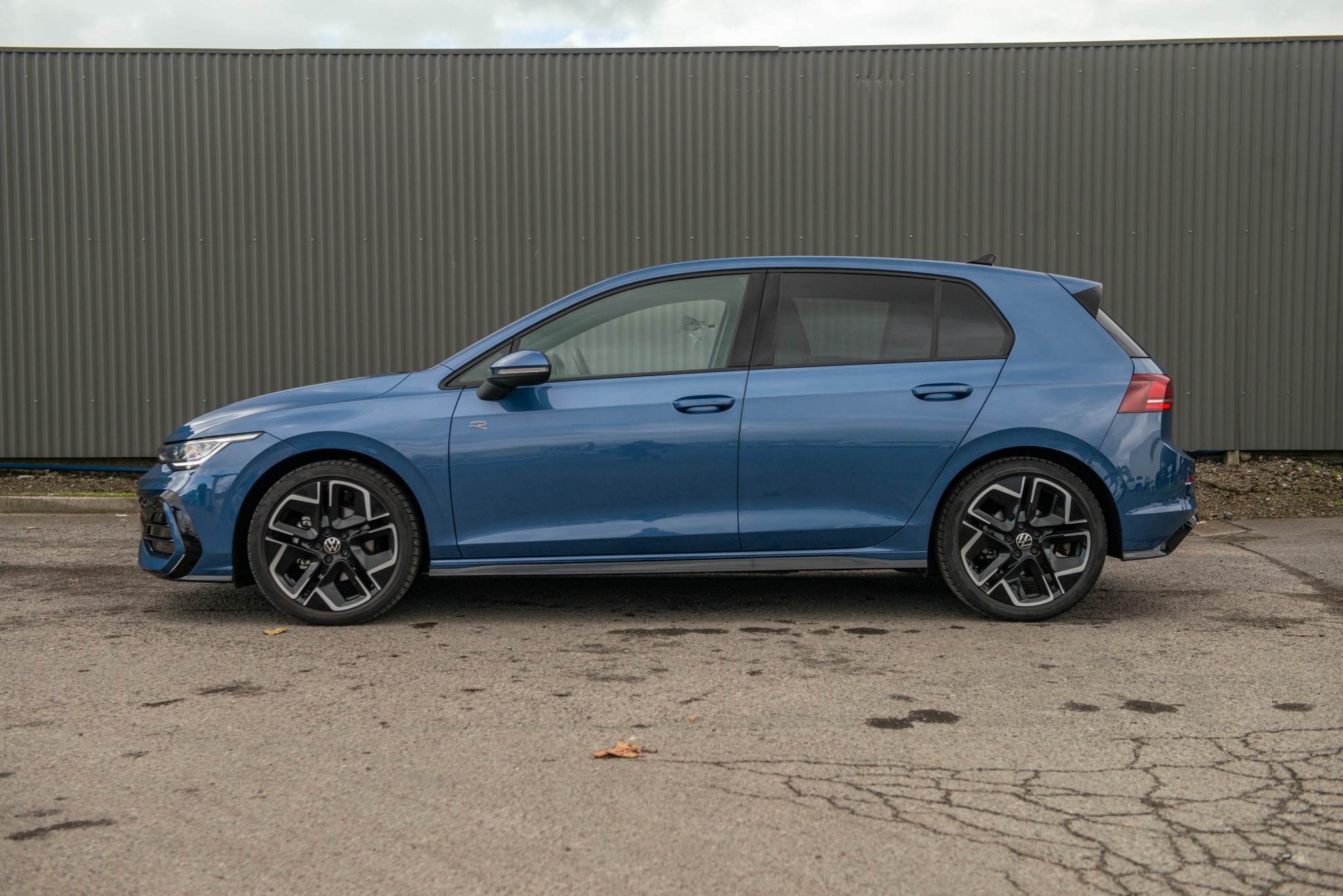 2026 Volkswagen Golf R-Line Touring package Carousel 7