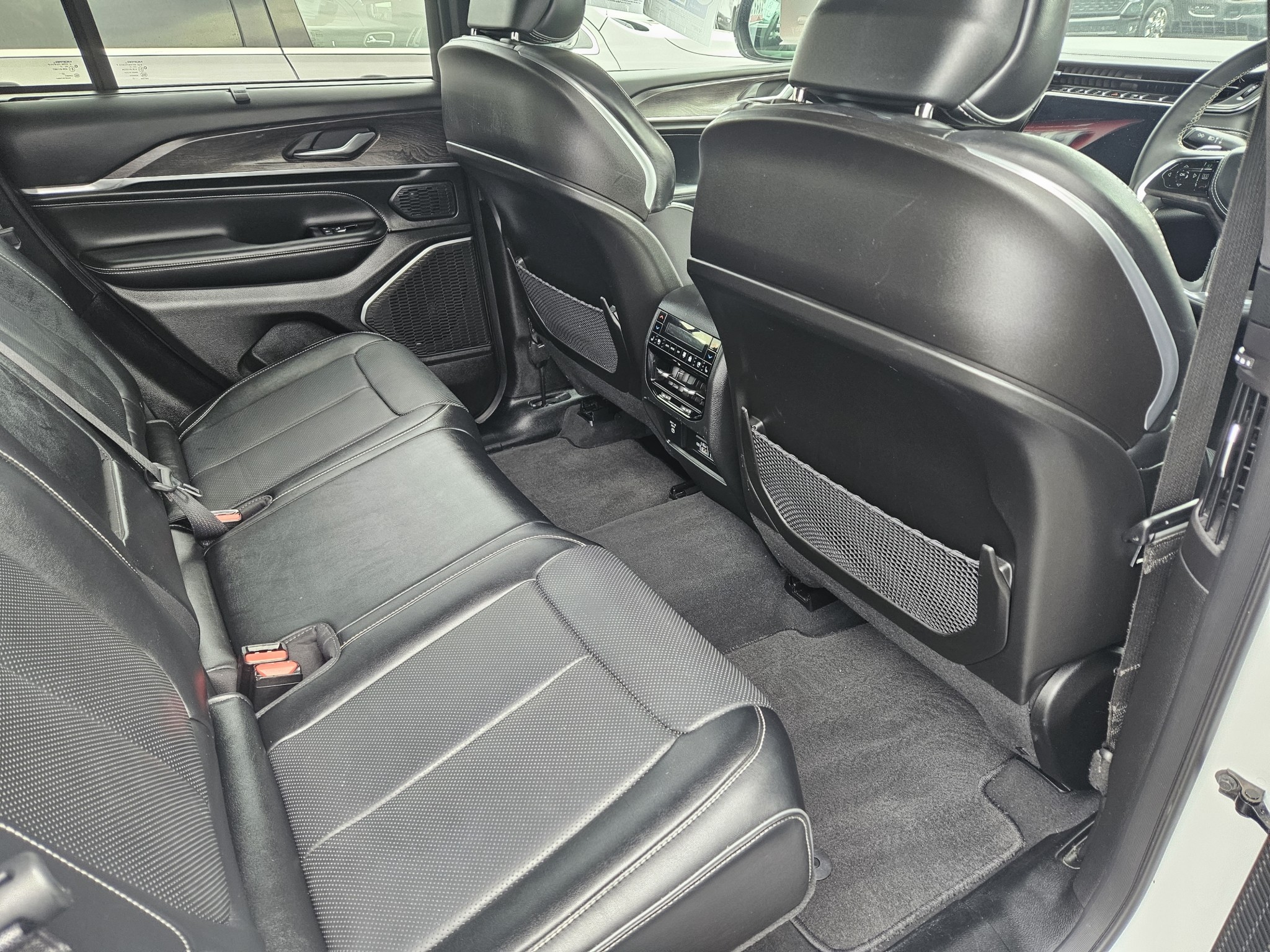 2024 Jeep Grand Cherokee Overland 3.6P/4Wd Carousel 14