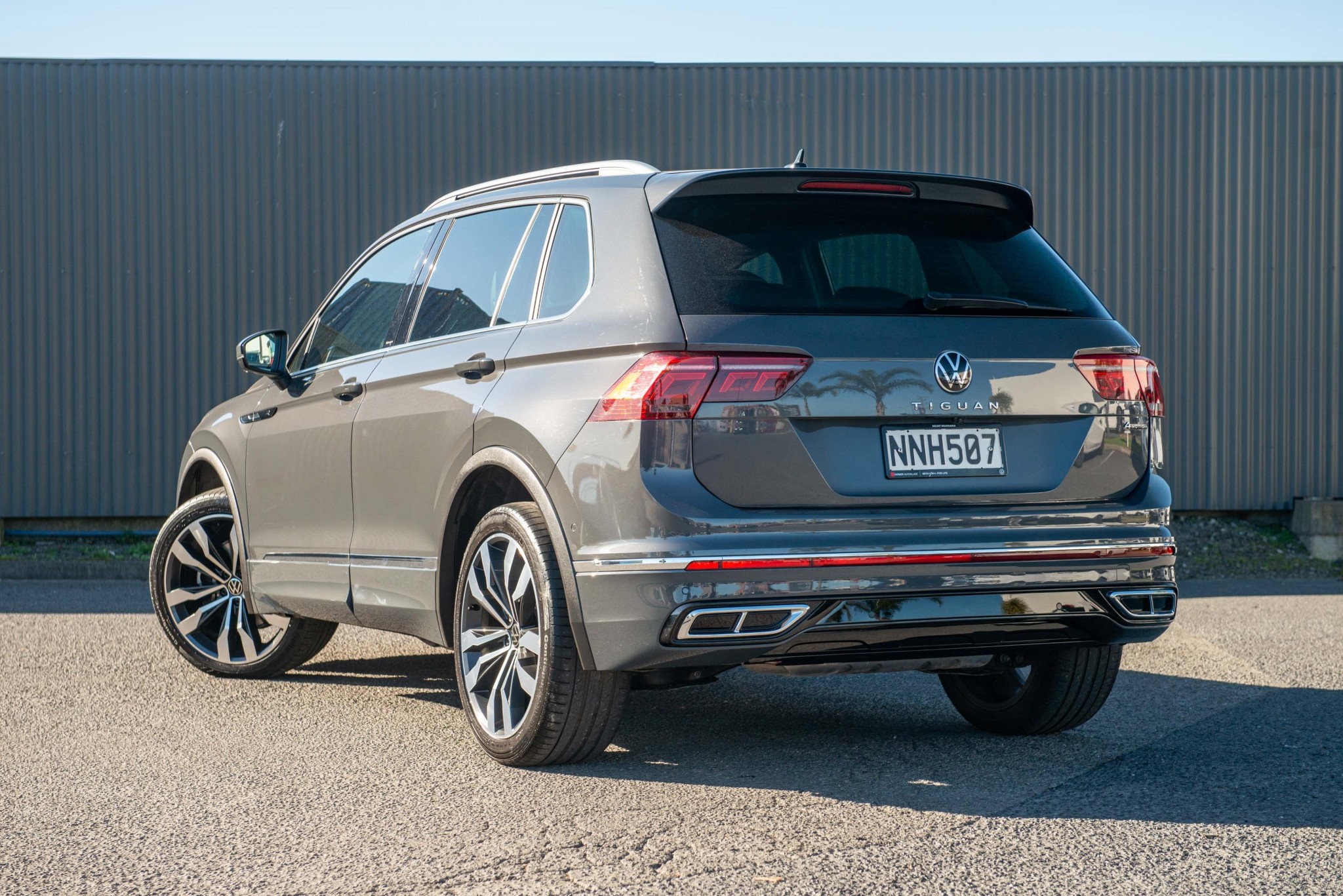 2021 Volkswagen Tiguan TSI R-Line 4Motion 2.0 Carousel 9