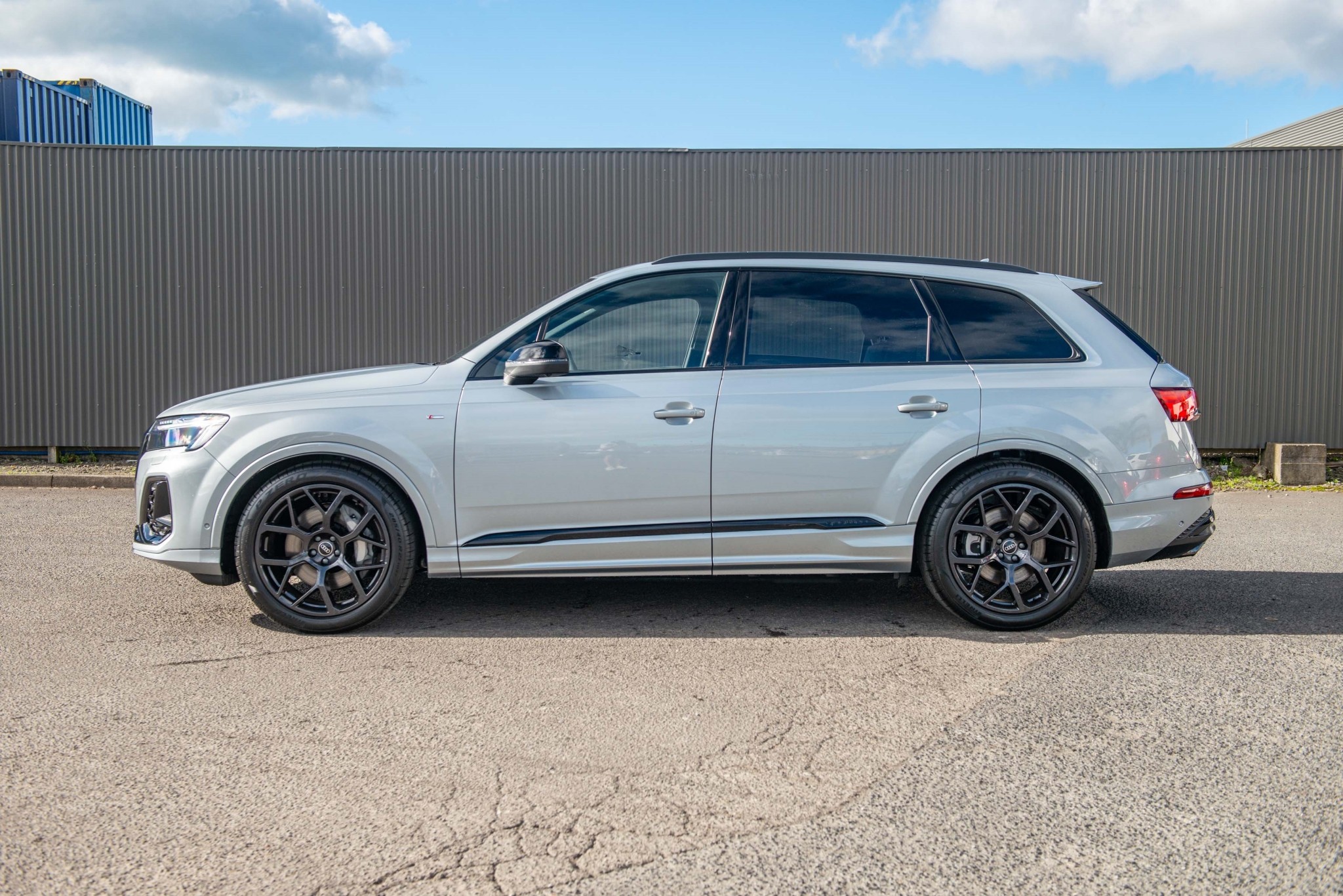 2026 Audi Q7 50 TDI 210kW S line quattro Carousel 6
