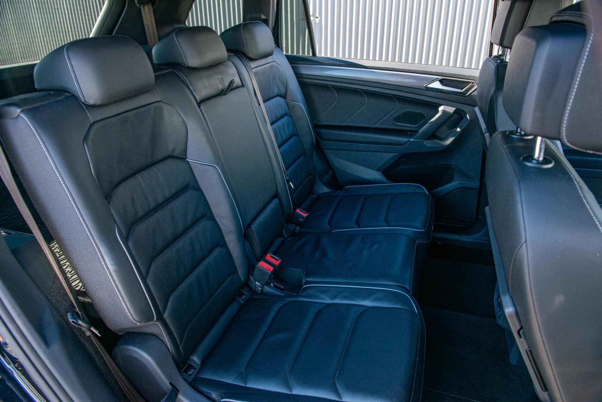 2020 Volkswagen Tiguan Allspace TSI R-Line 4Motion 2.0 Carousel 12
