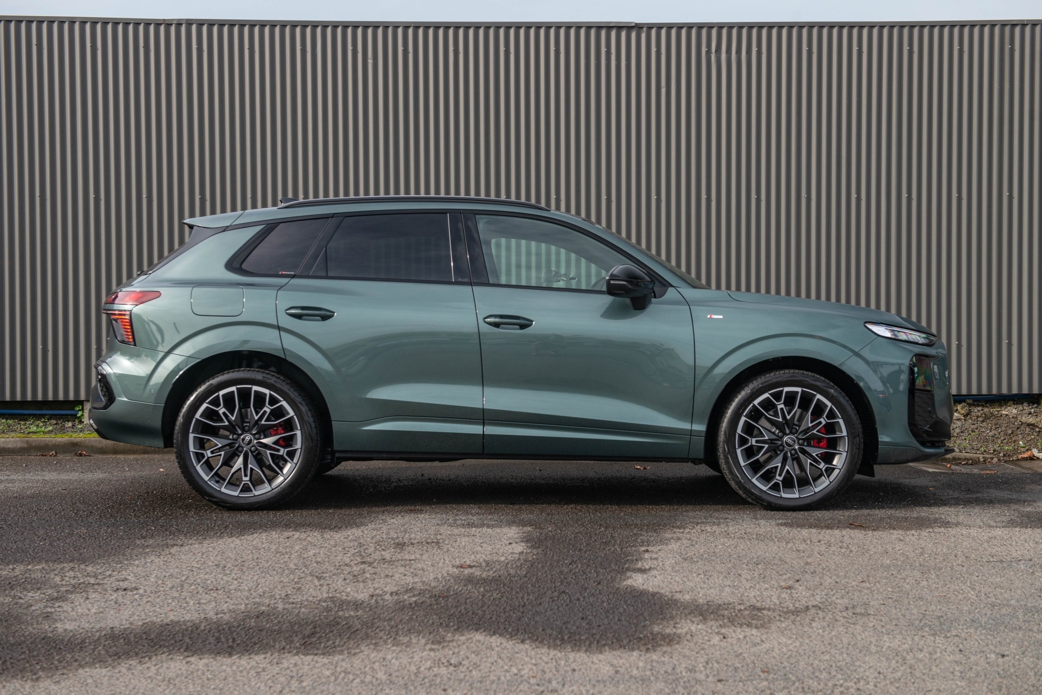 2026 Audi Q3 2.0TFSI 195kW S line quattro Carousel 5