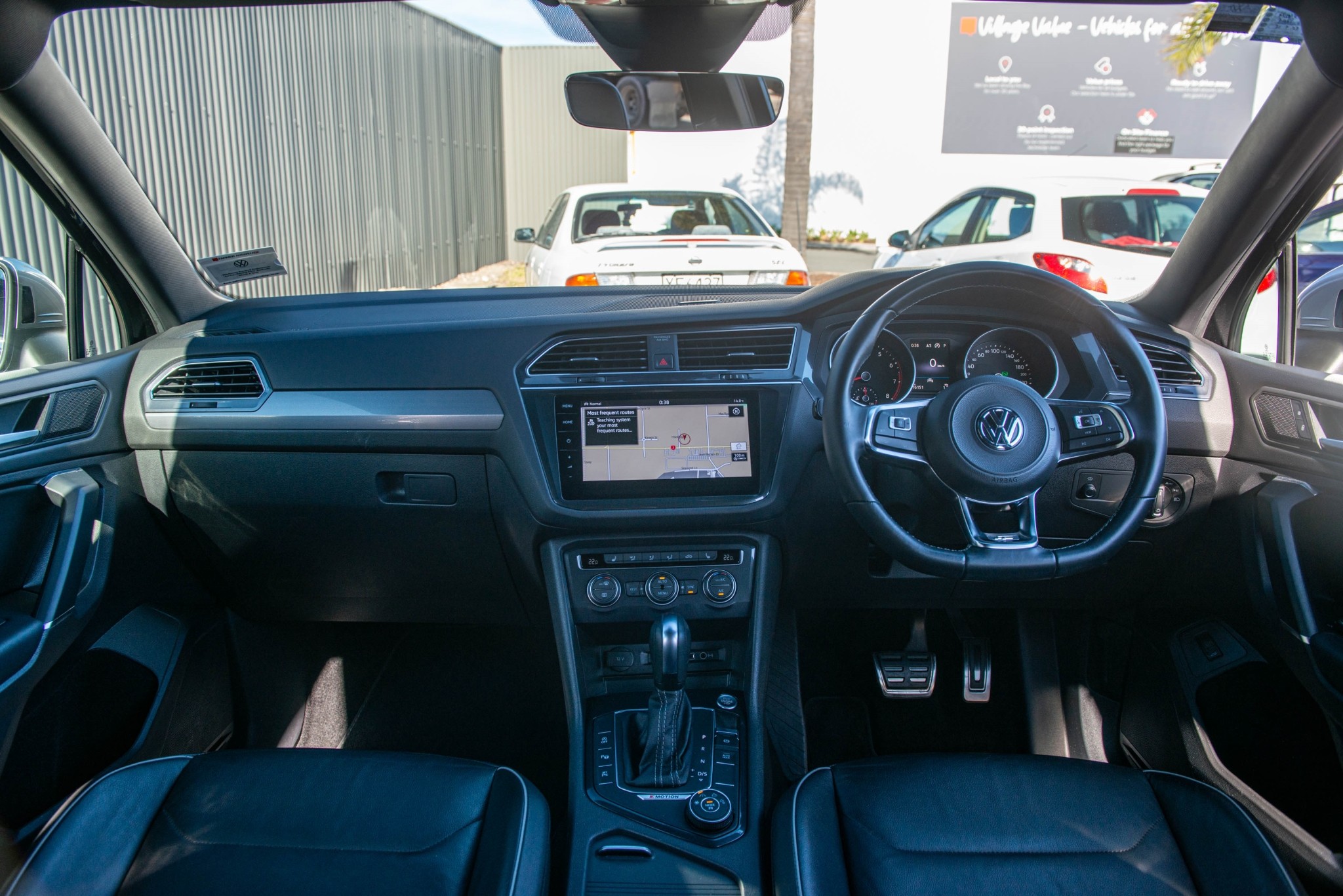 2020 Volkswagen Tiguan Allspace TSI R-Line 4Motion 2.0 Carousel 2