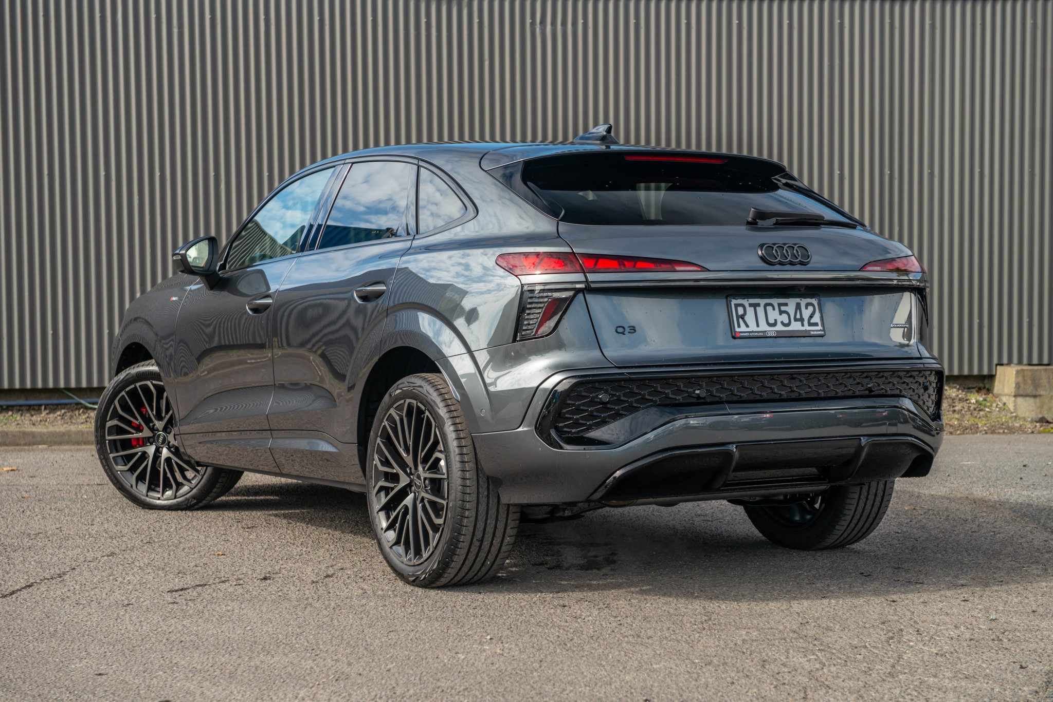 2026 Audi Q3 2.0TFSI 195kW S line quattro Sportback Carousel 8