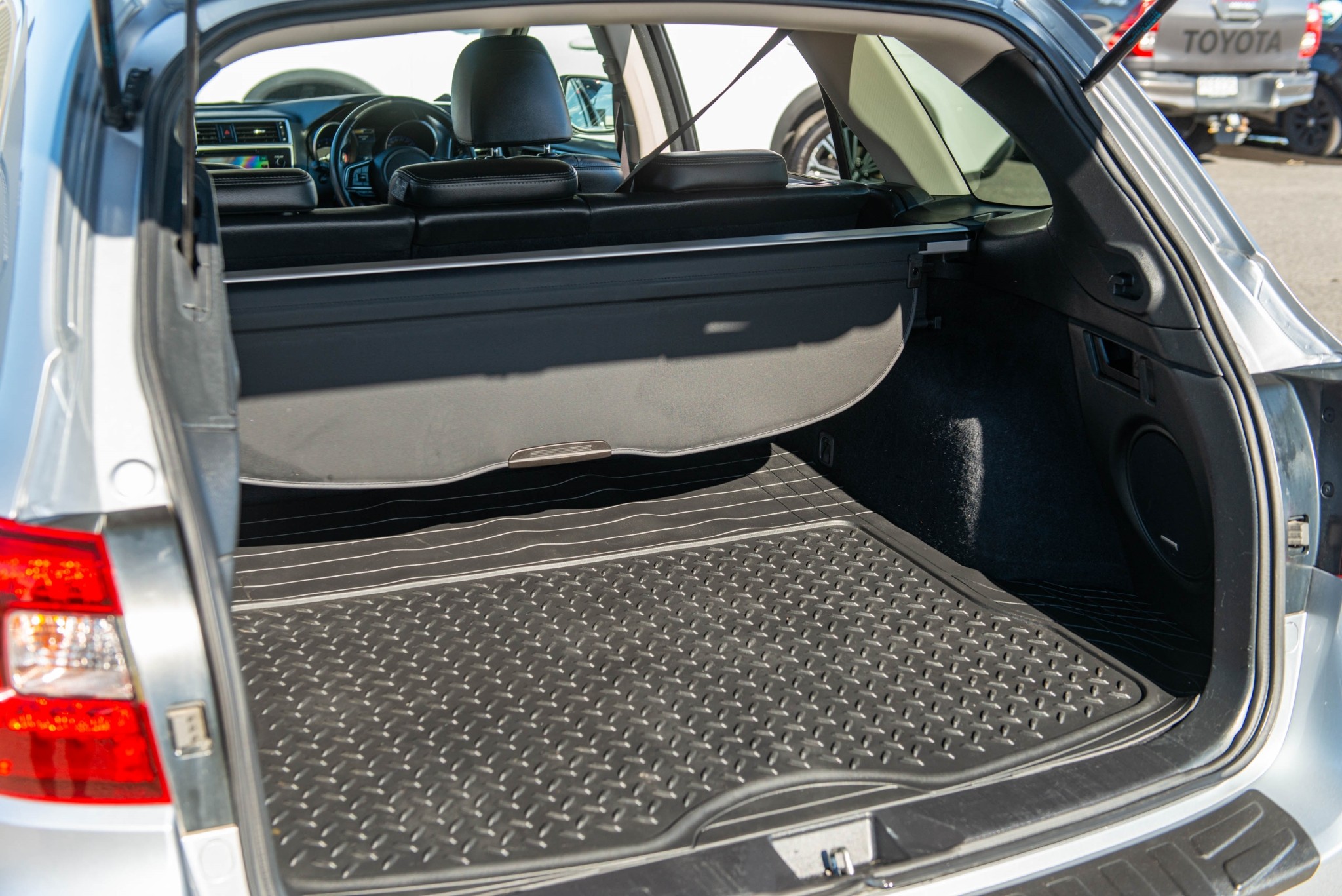 2018 Subaru Outback 3.6R 3.6P/4Wd/6Cvt Carousel 18