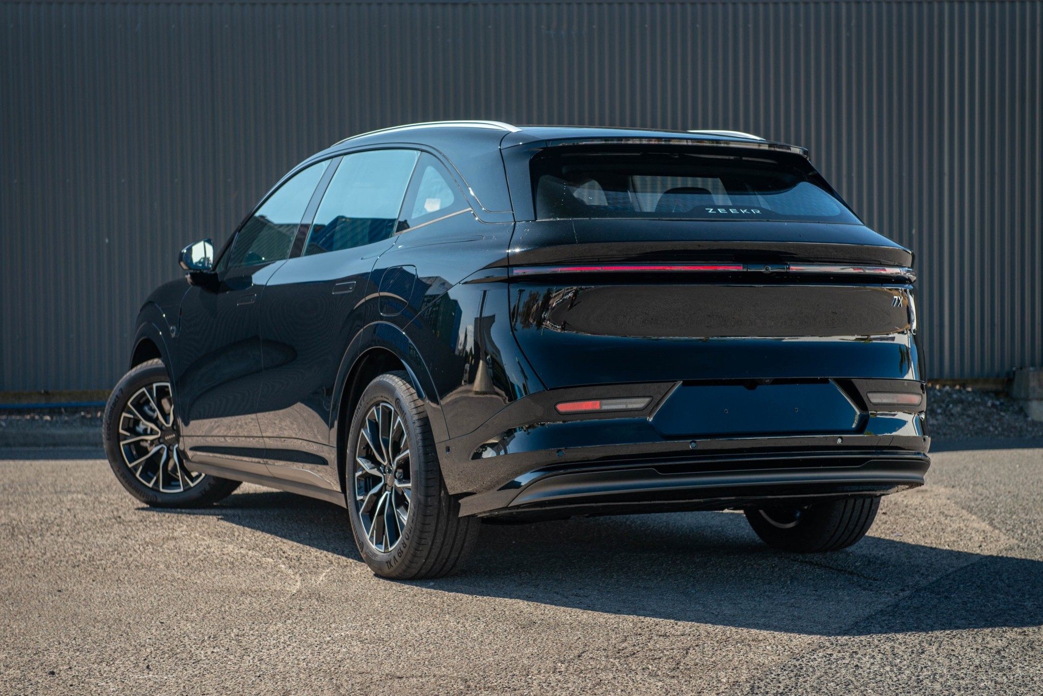2026 Zeekr 7X Rwd 75kwh Carousel 1