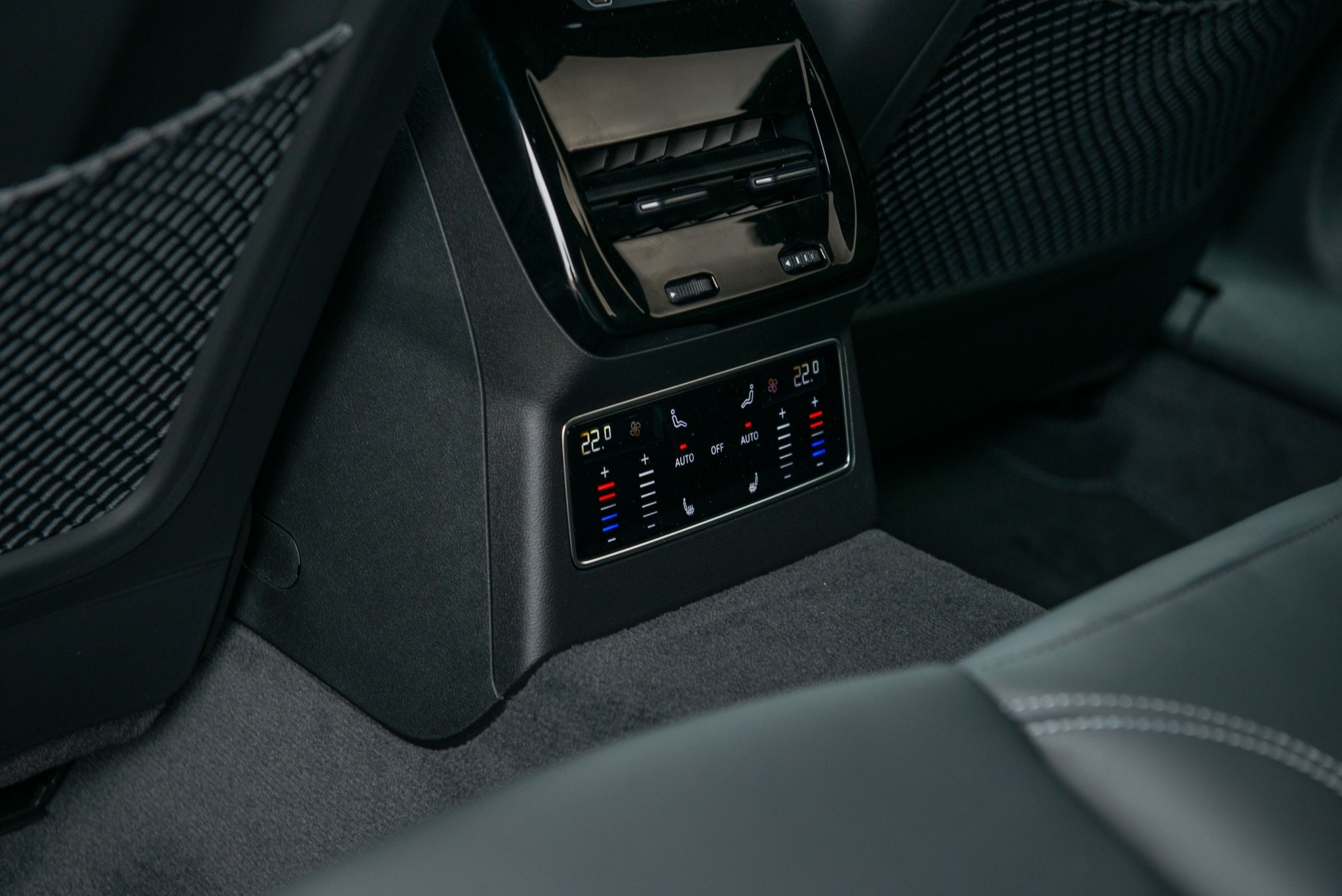 2026 Audi A6 3.0TFSI 270kW MHEV+ quattro Avant Carousel 17