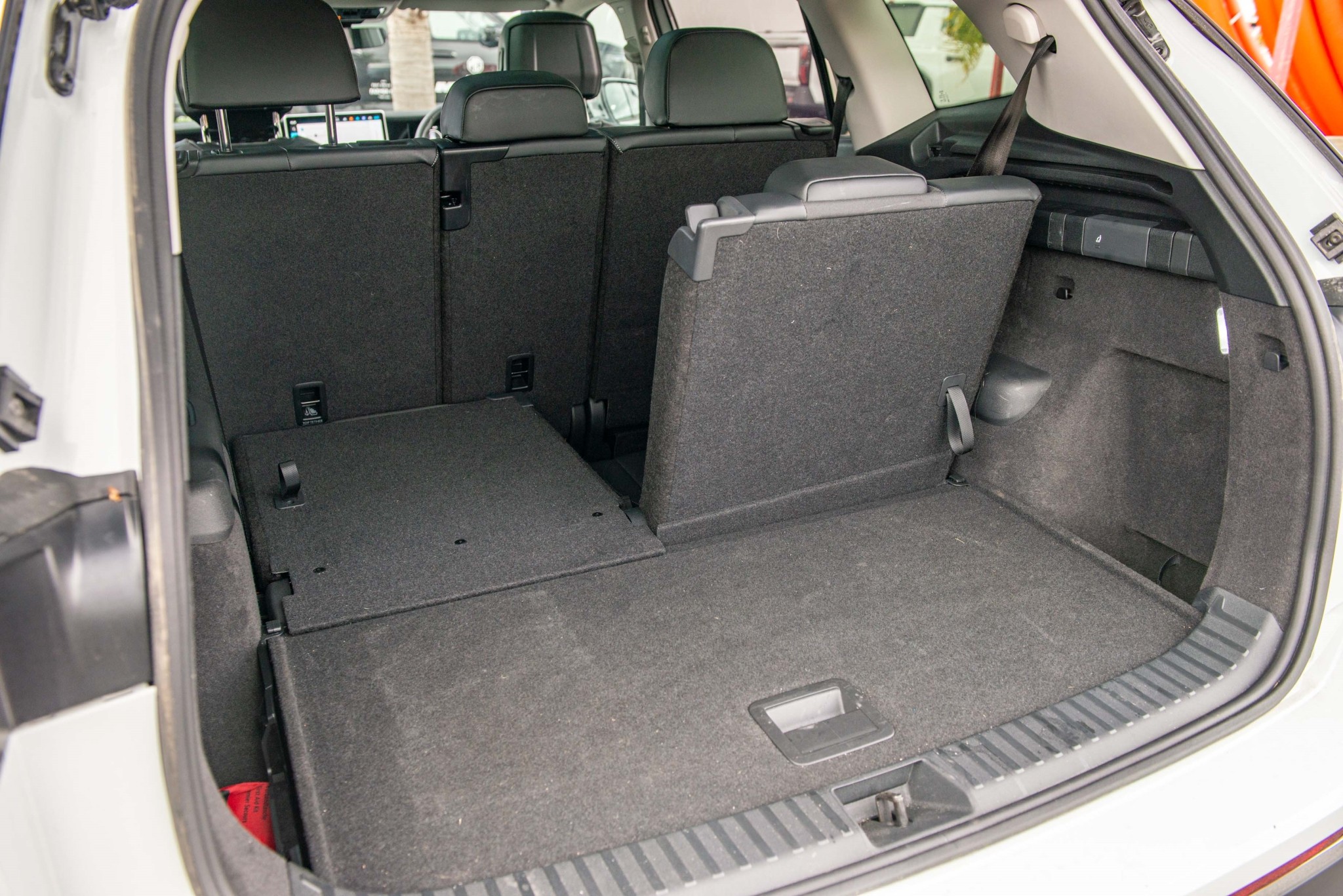 2026 Volkswagen Tayron Elegance AWD Touring Package Carousel 15
