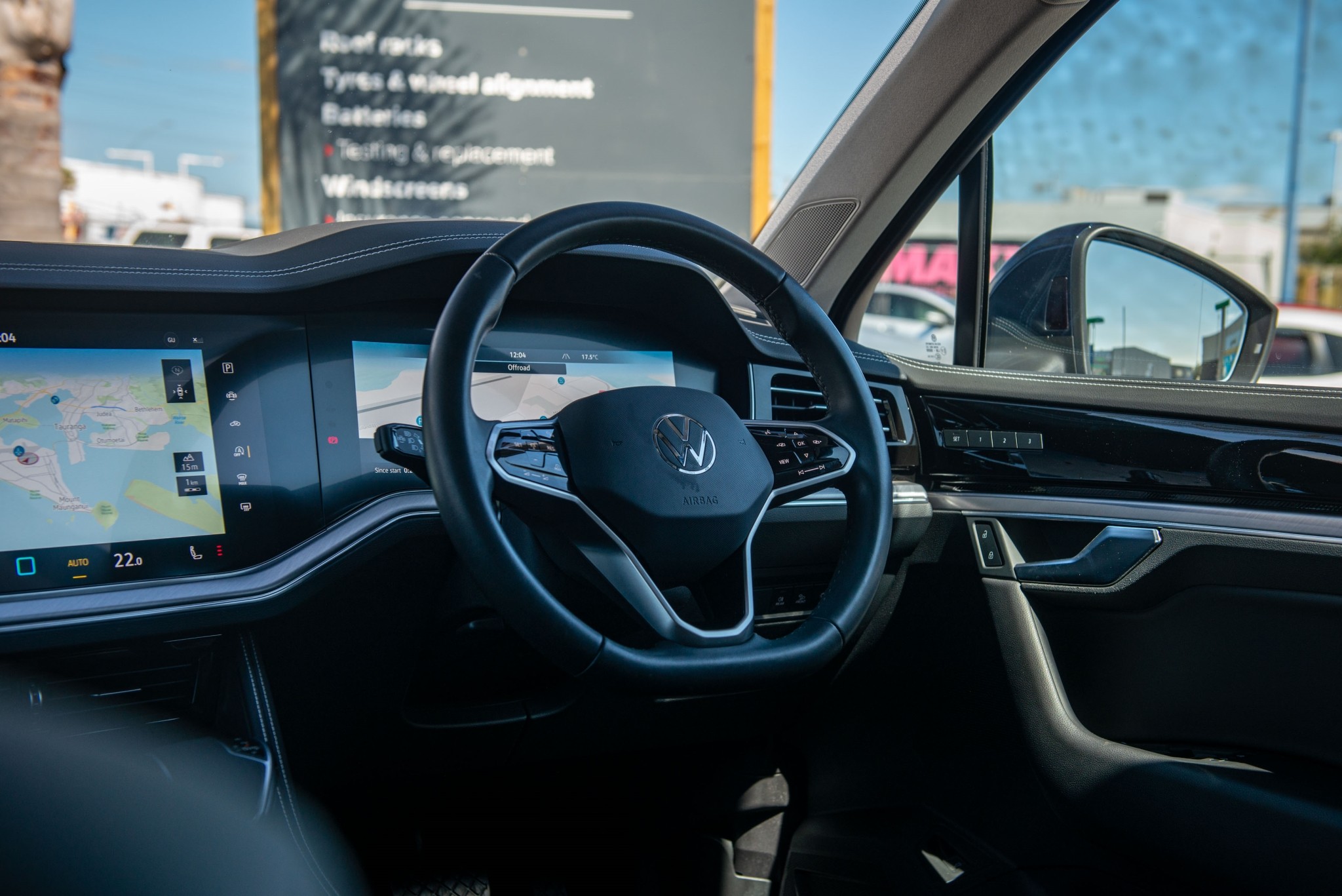 2025 Volkswagen Touareg TDI V6 Carousel 14