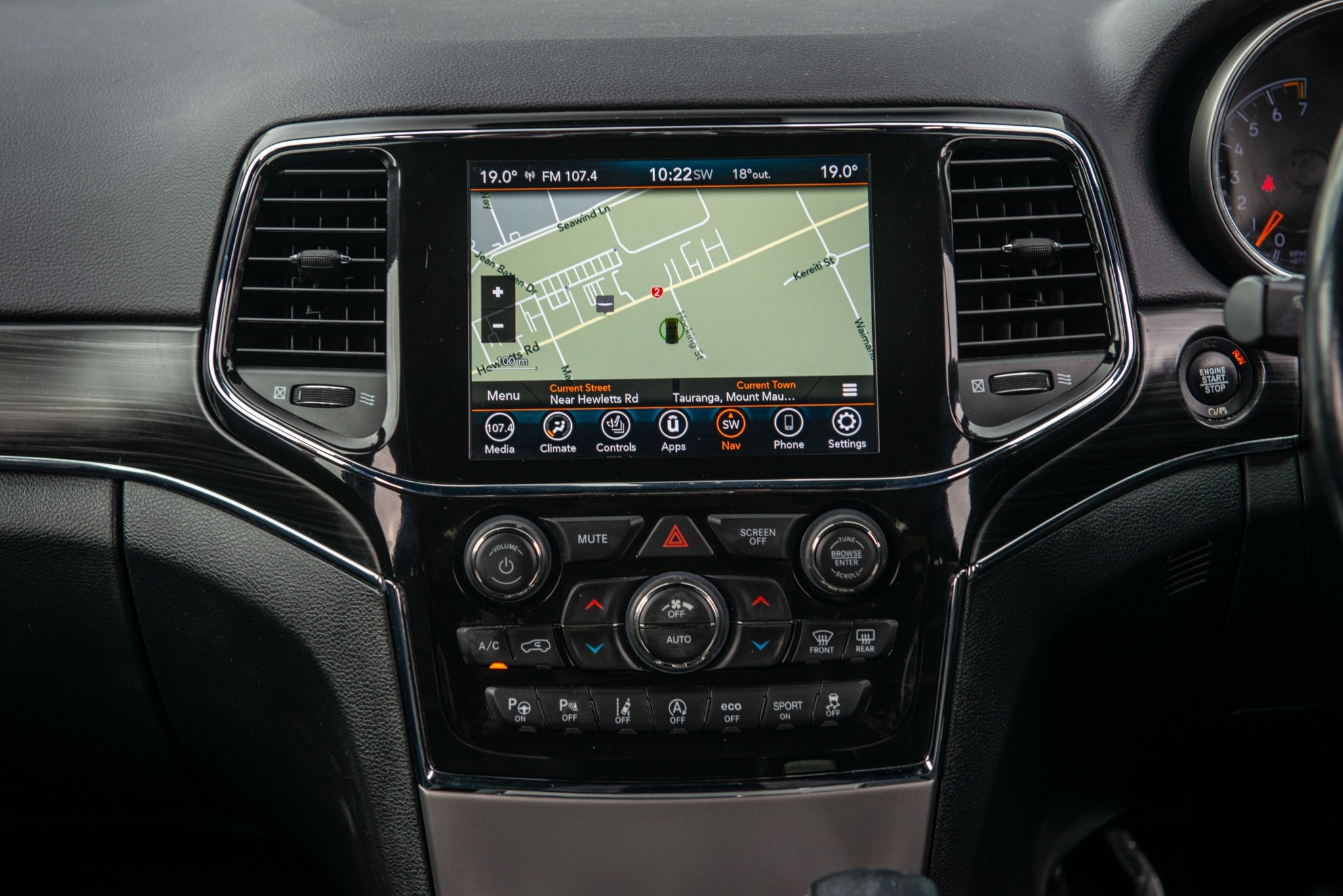2021 Jeep Grand Cherokee Limited 3.6P/4Wd/8At Carousel 16