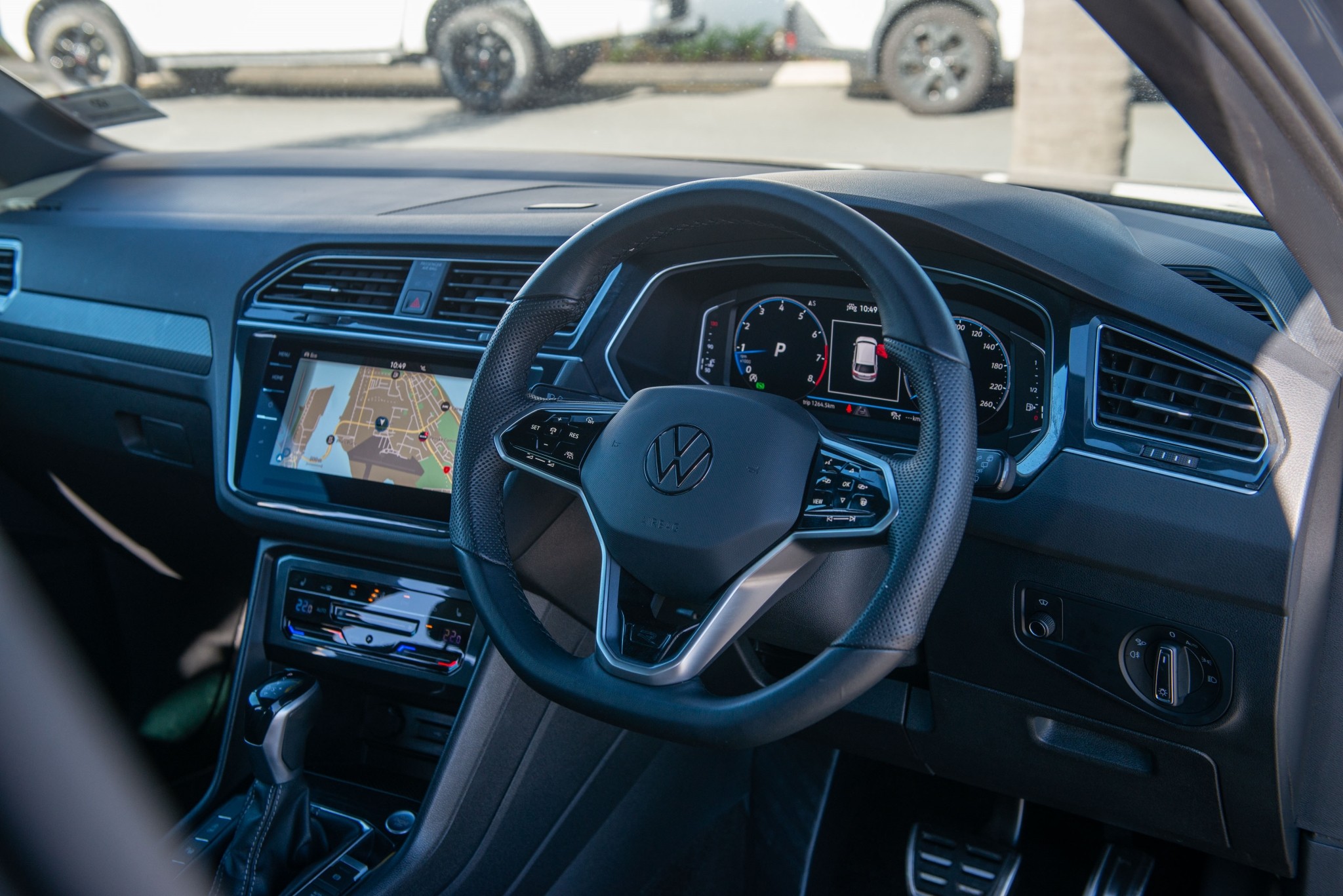 2021 Volkswagen Tiguan TSI R-Line 4Motion 2.0 Carousel 10