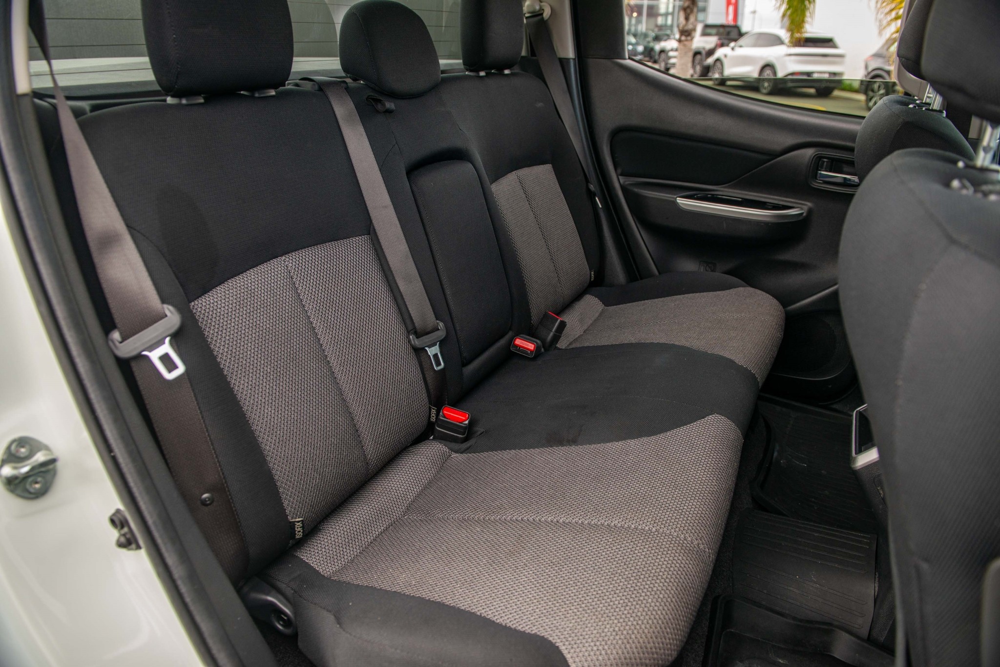 2022 Mitsubishi Triton Dc Glxr 6At 2.4D Carousel 3