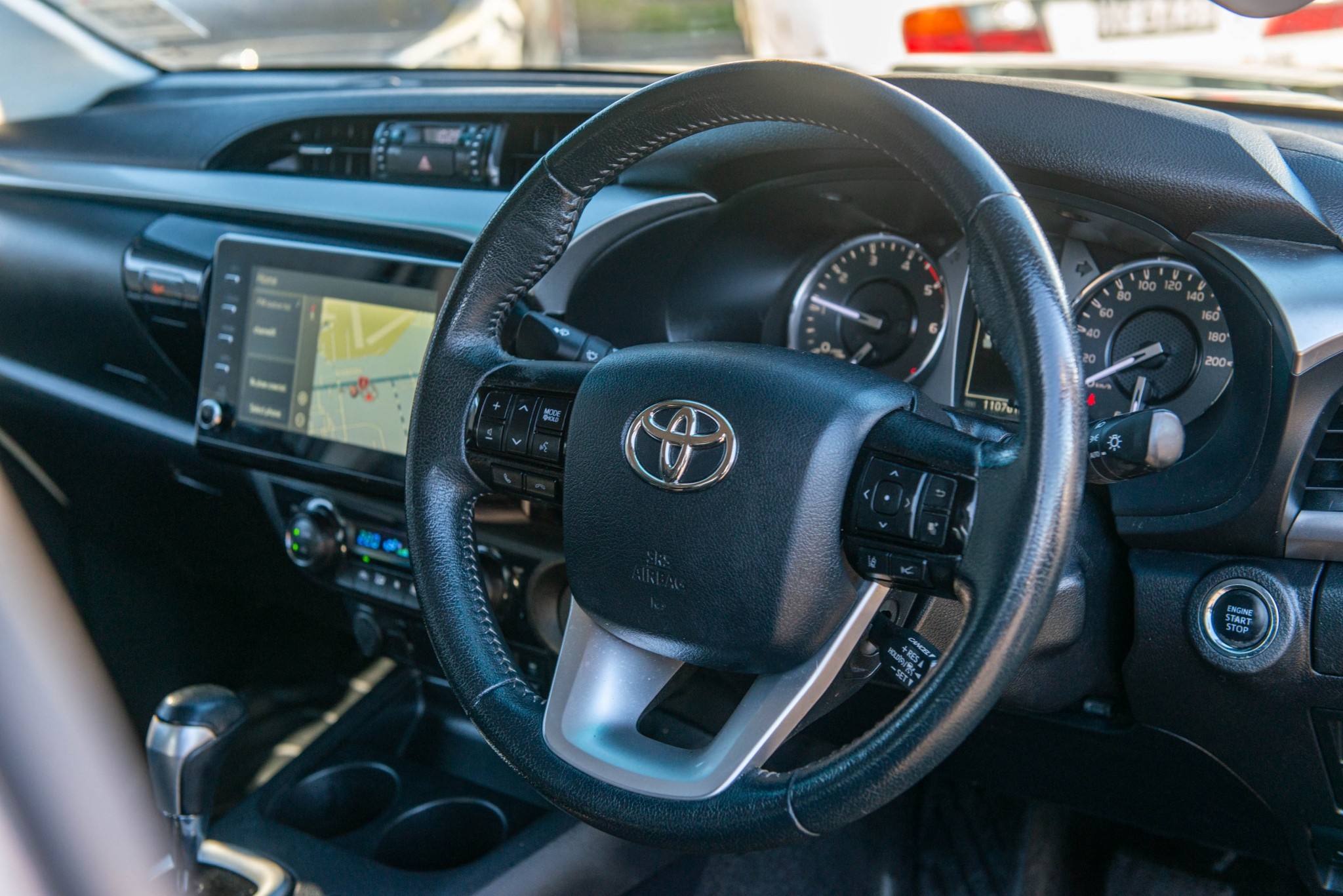 2022 Toyota Hilux Sr5 Td Dc 2.8Dt Carousel 8