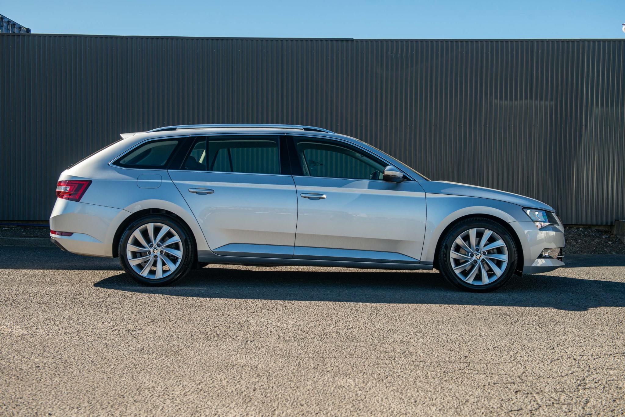 2017 Skoda Superb Wag Style 132KW TSI Carousel 5