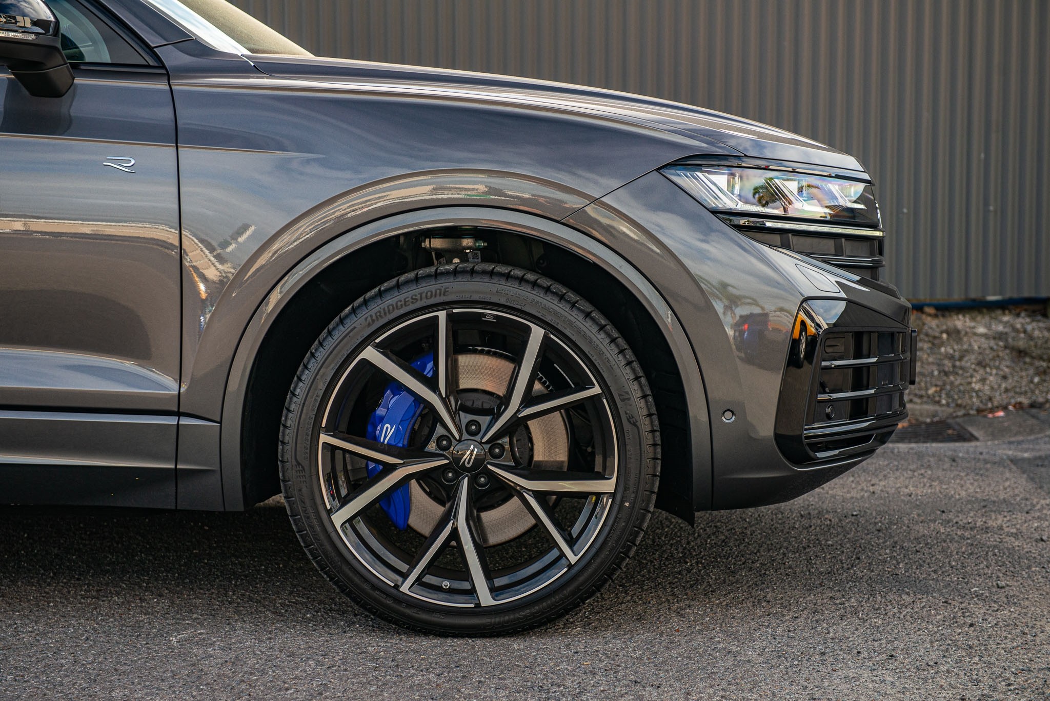 2026 Volkswagen Touareg R Phev Carousel 6
