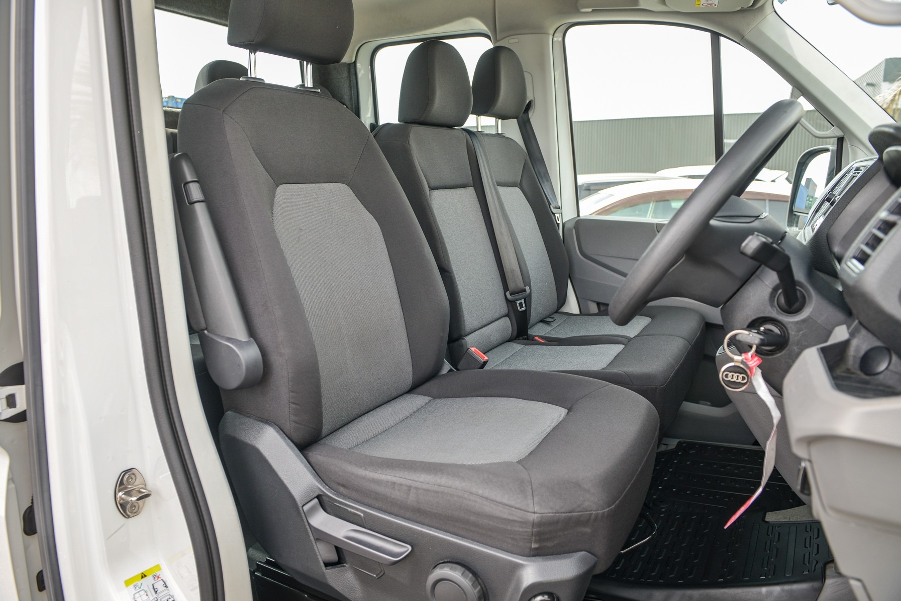 2024 Volkswagen Crafter 35 MWB 103 2.0 Flat Deck Carousel 11