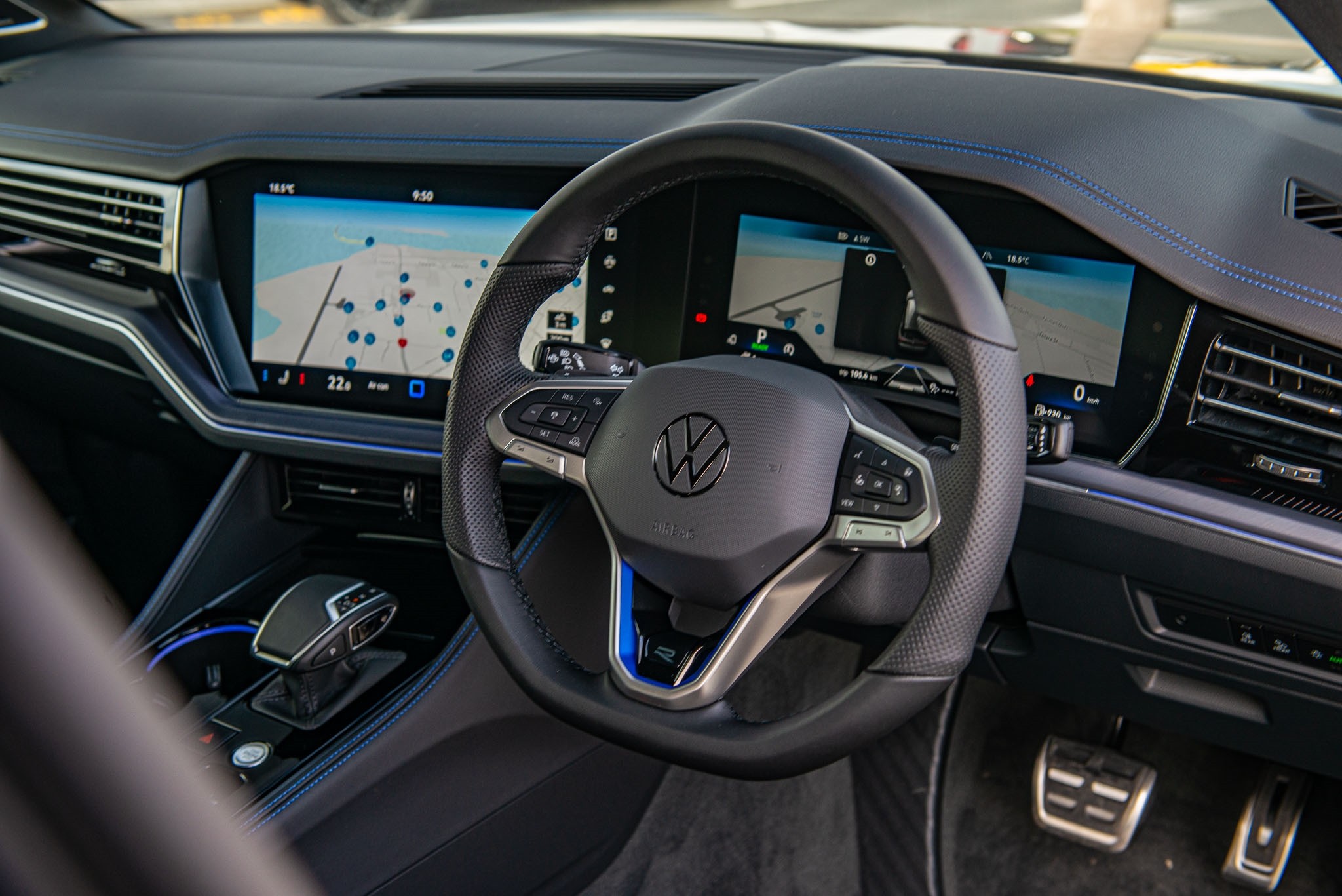 2026 Volkswagen Touareg R Phev Carousel 9