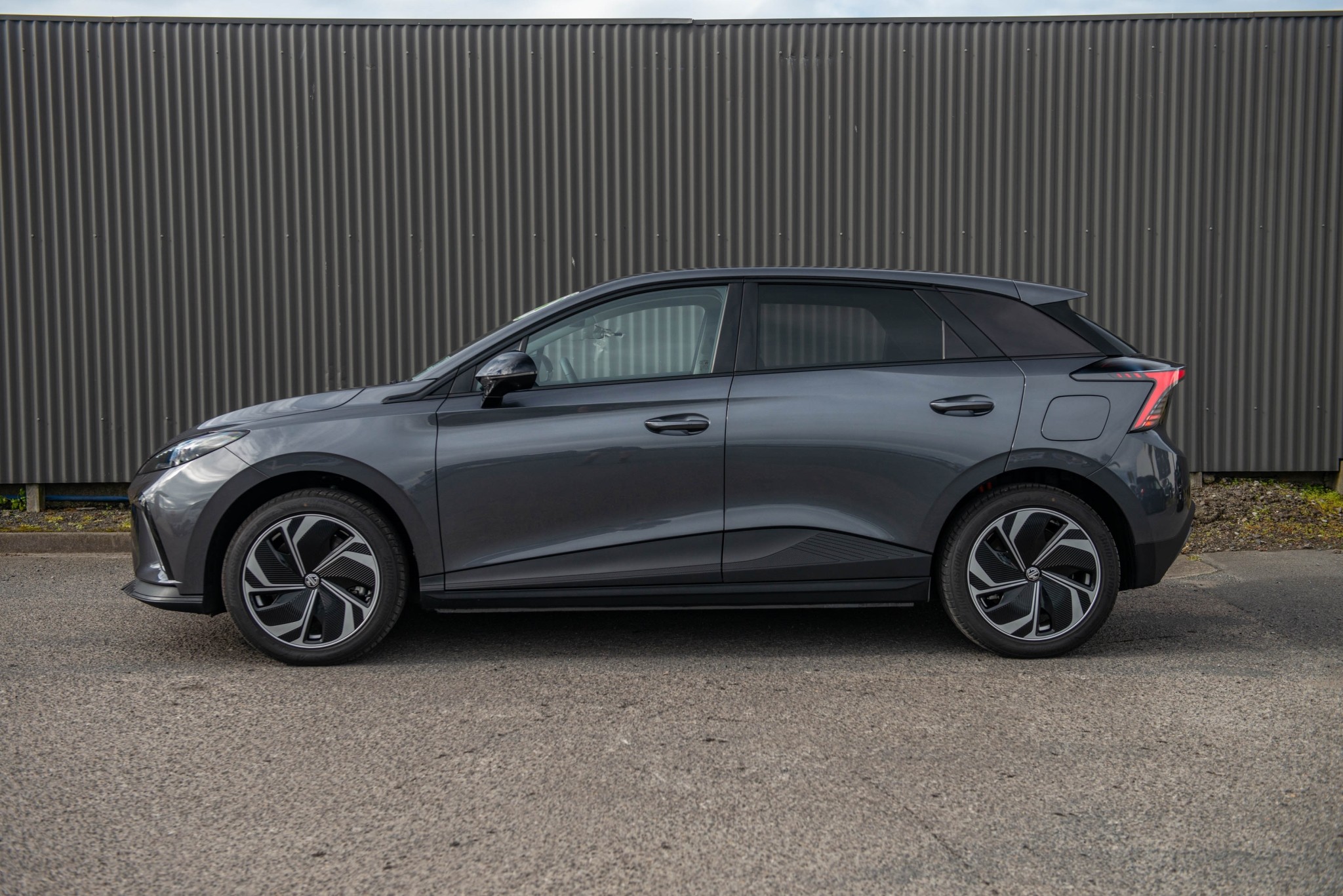 2026 MG 4 ESSENCE 64KWH Carousel 7