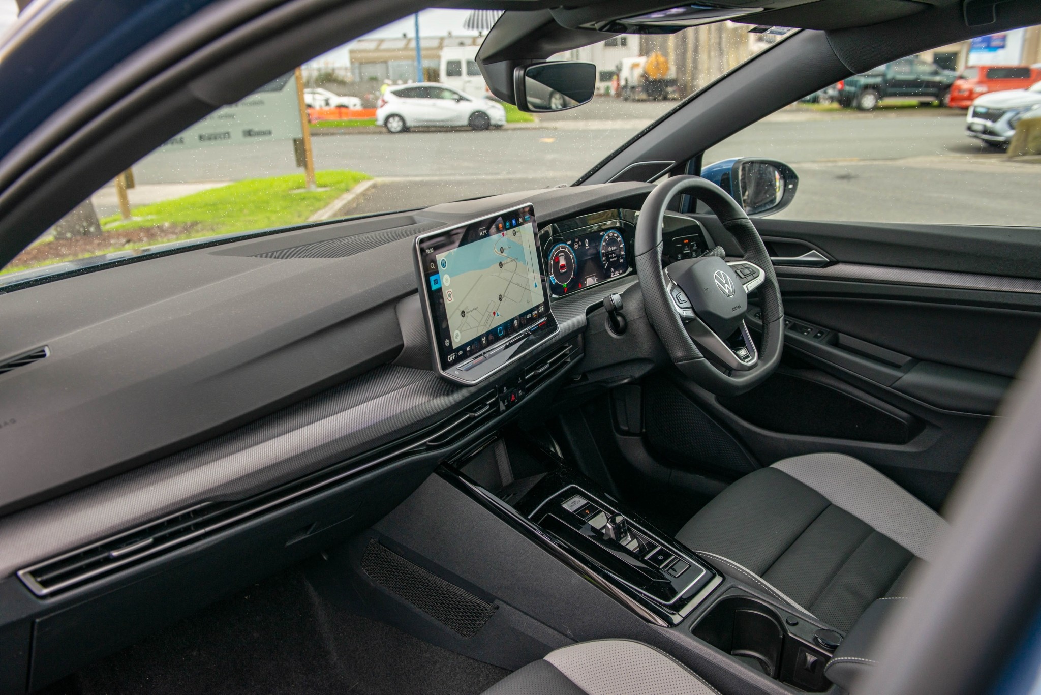 2026 Volkswagen Golf R-Line Touring package Carousel 14