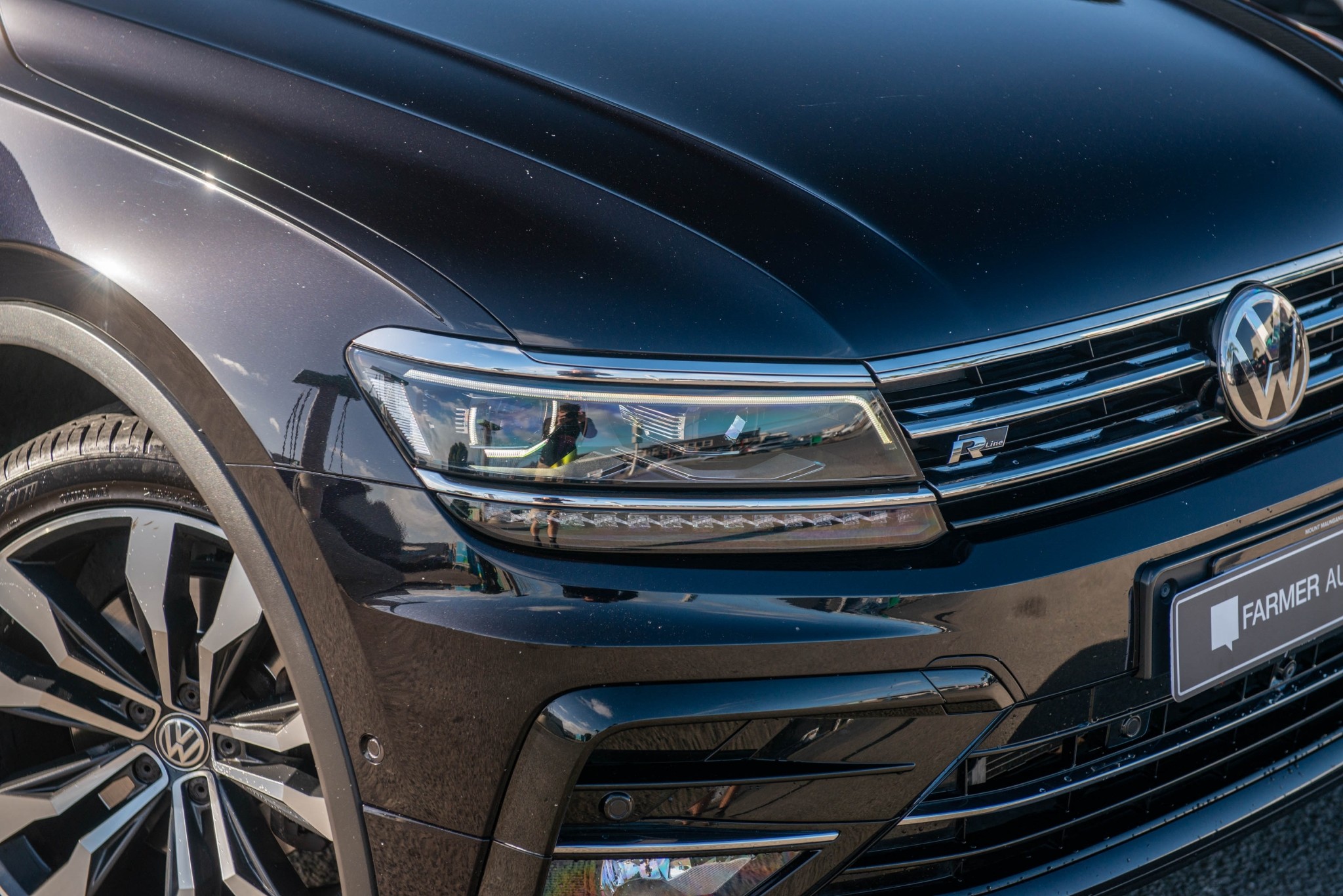 2018 Volkswagen Tiguan TSI R-Line 4Motion Carousel 4
