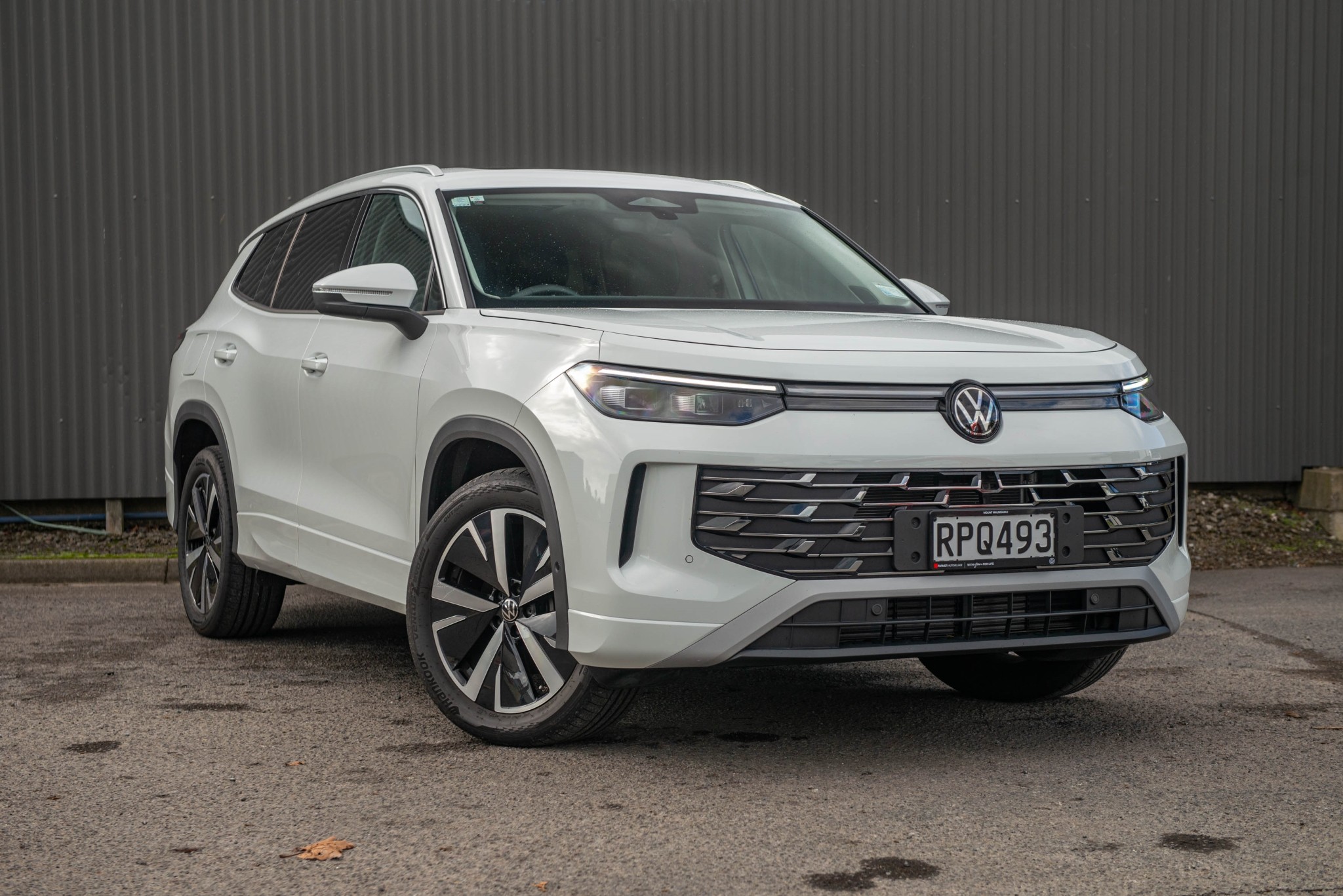 2026 Volkswagen Tayron Elegance AWD Touring Package