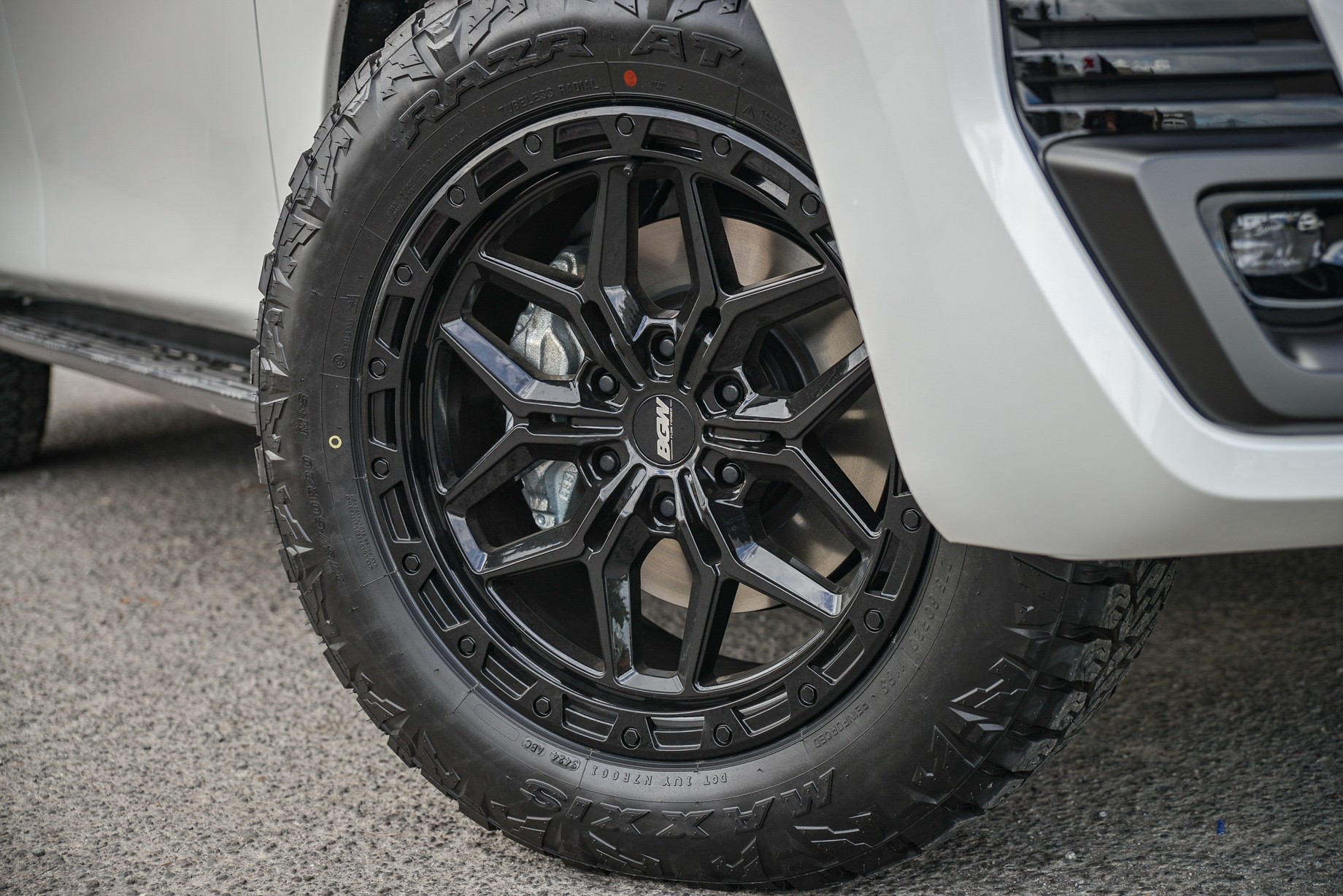 2025 Nissan Patrol Ti-L 5.6P V8 Auto 7 Seater Carousel 2