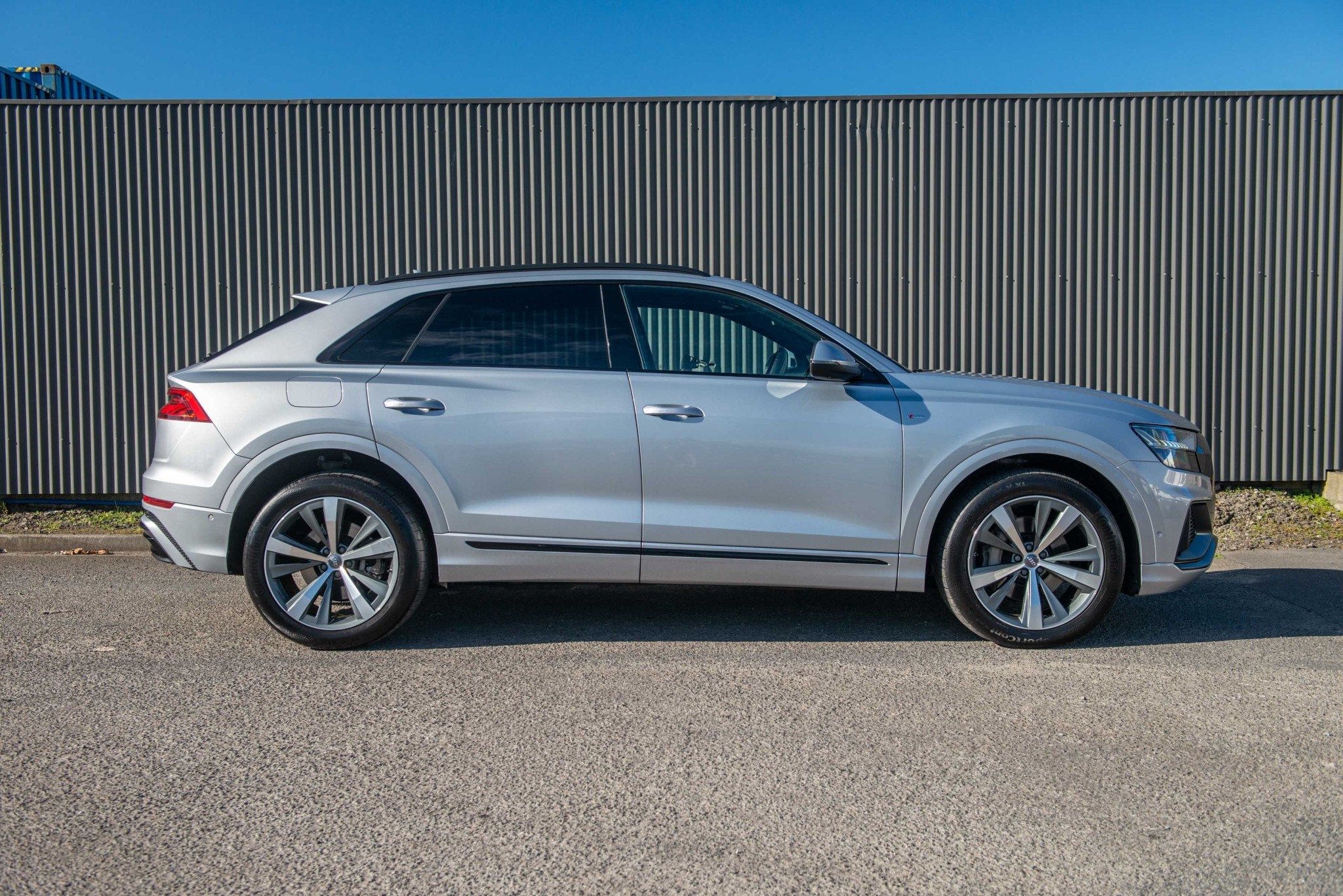 2019 Audi Q8 3.0TDI 210kW S line quattro Carousel 5