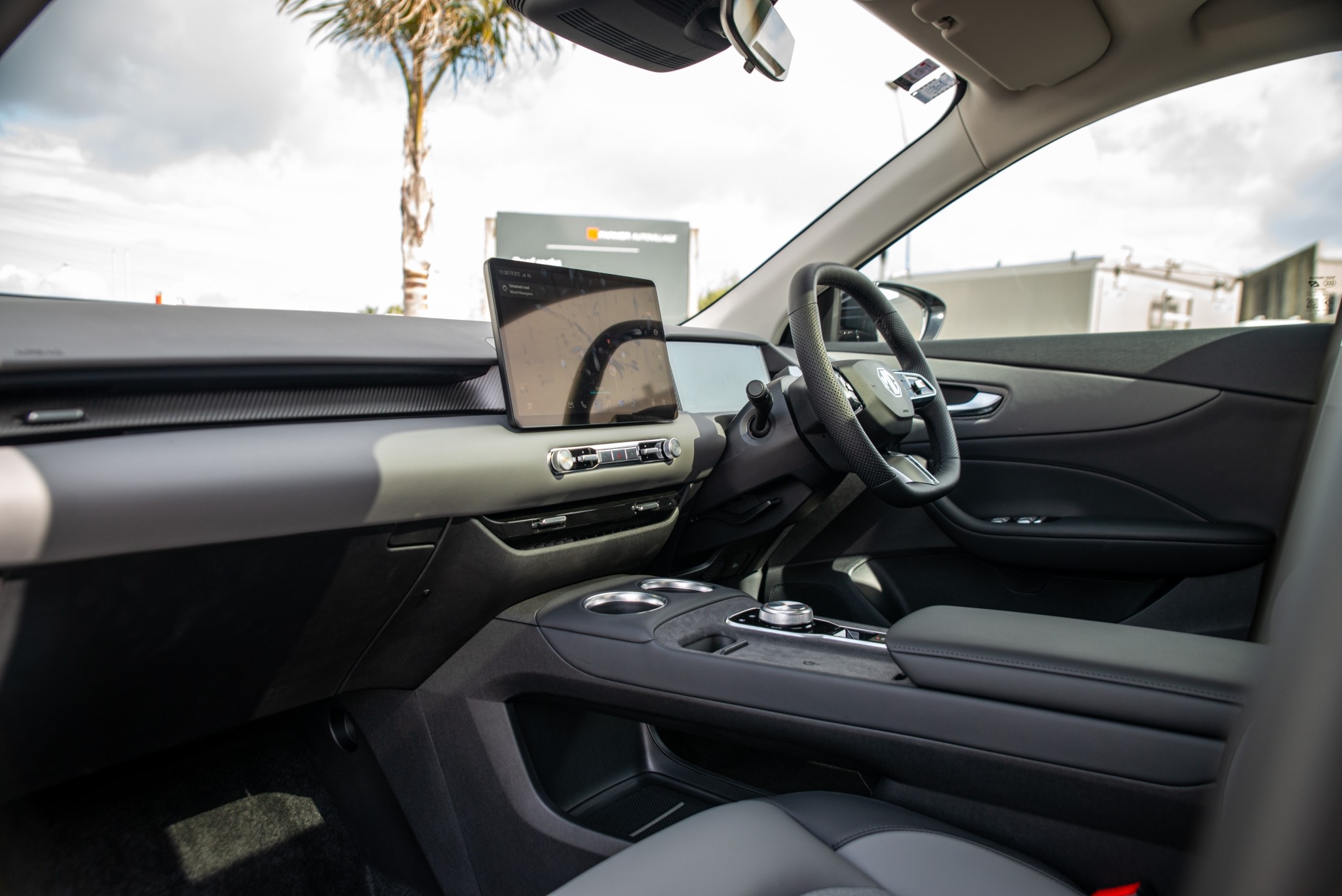 2026 MG S5 ESSENCE 62KWH Carousel 15