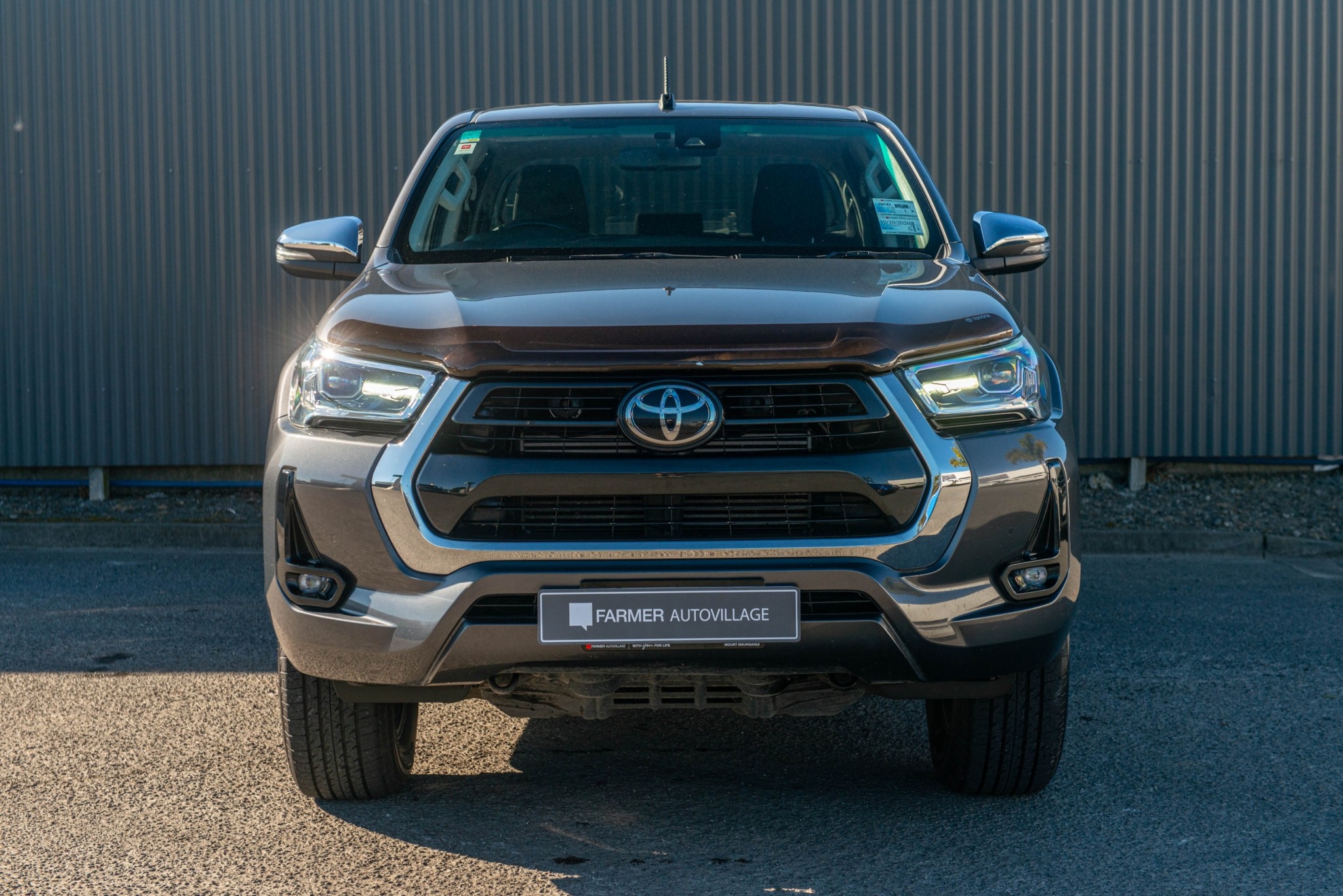 2022 Toyota Hilux Sr5 Td Dc 2.8Dt Carousel 1