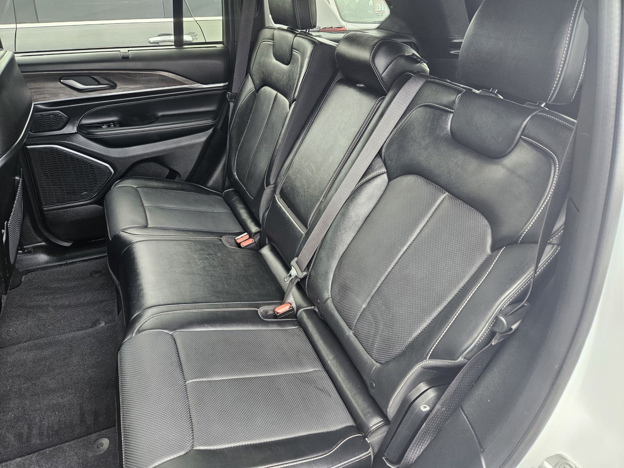 2024 Jeep Grand Cherokee Overland 3.6P/4Wd Carousel 16