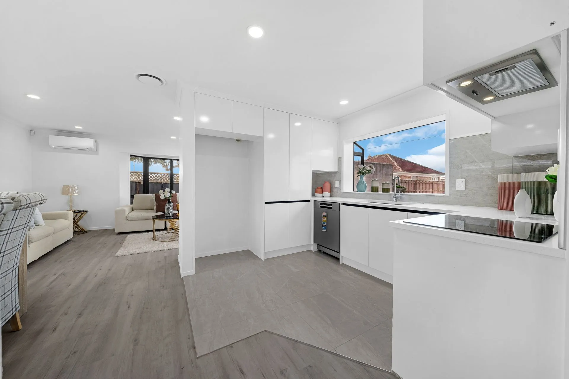 5a Huia Road Papatoetoe, Manukau City Carousel 2