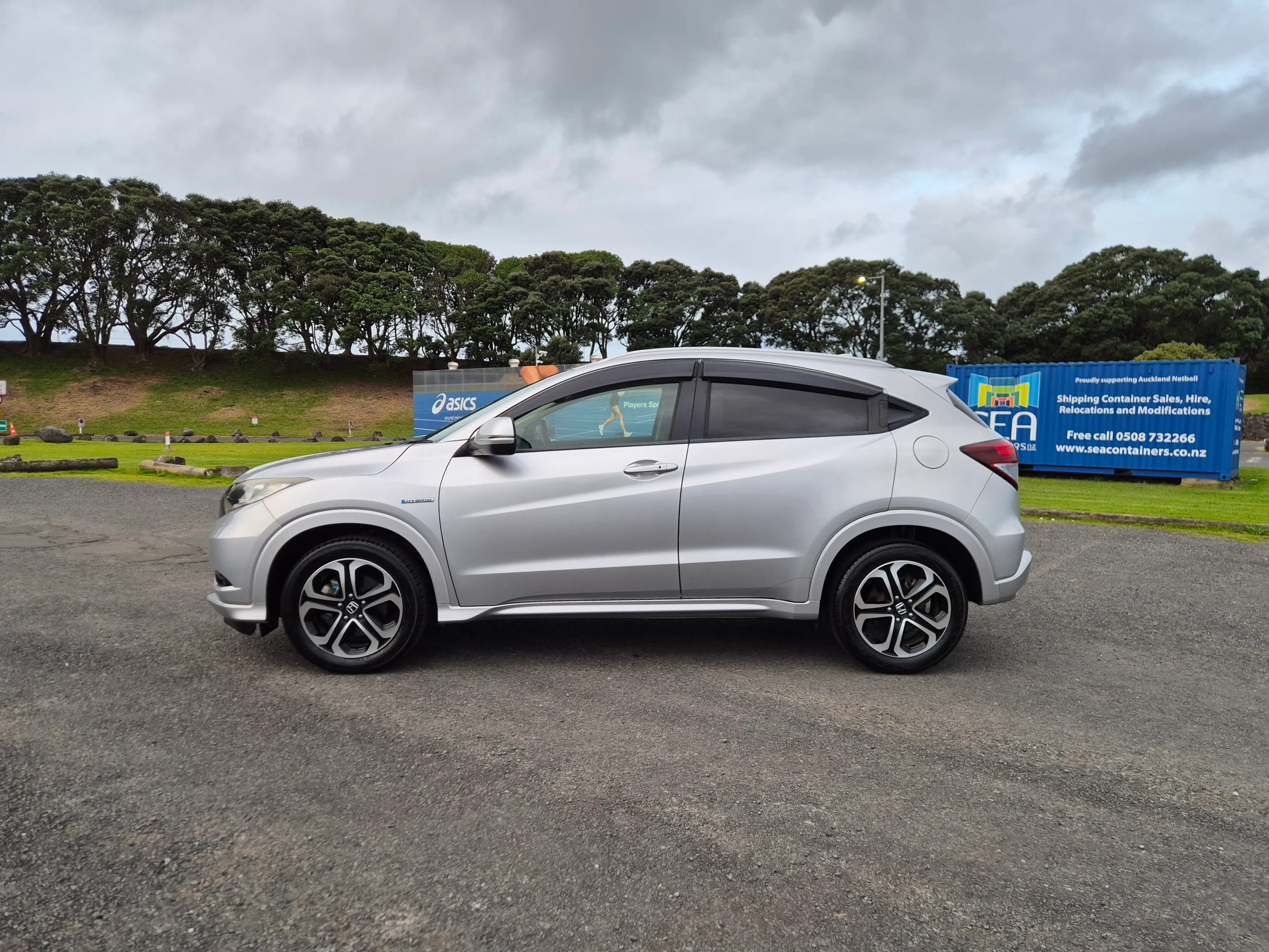 2015 Honda Vezel Z Hybrid Carousel 8