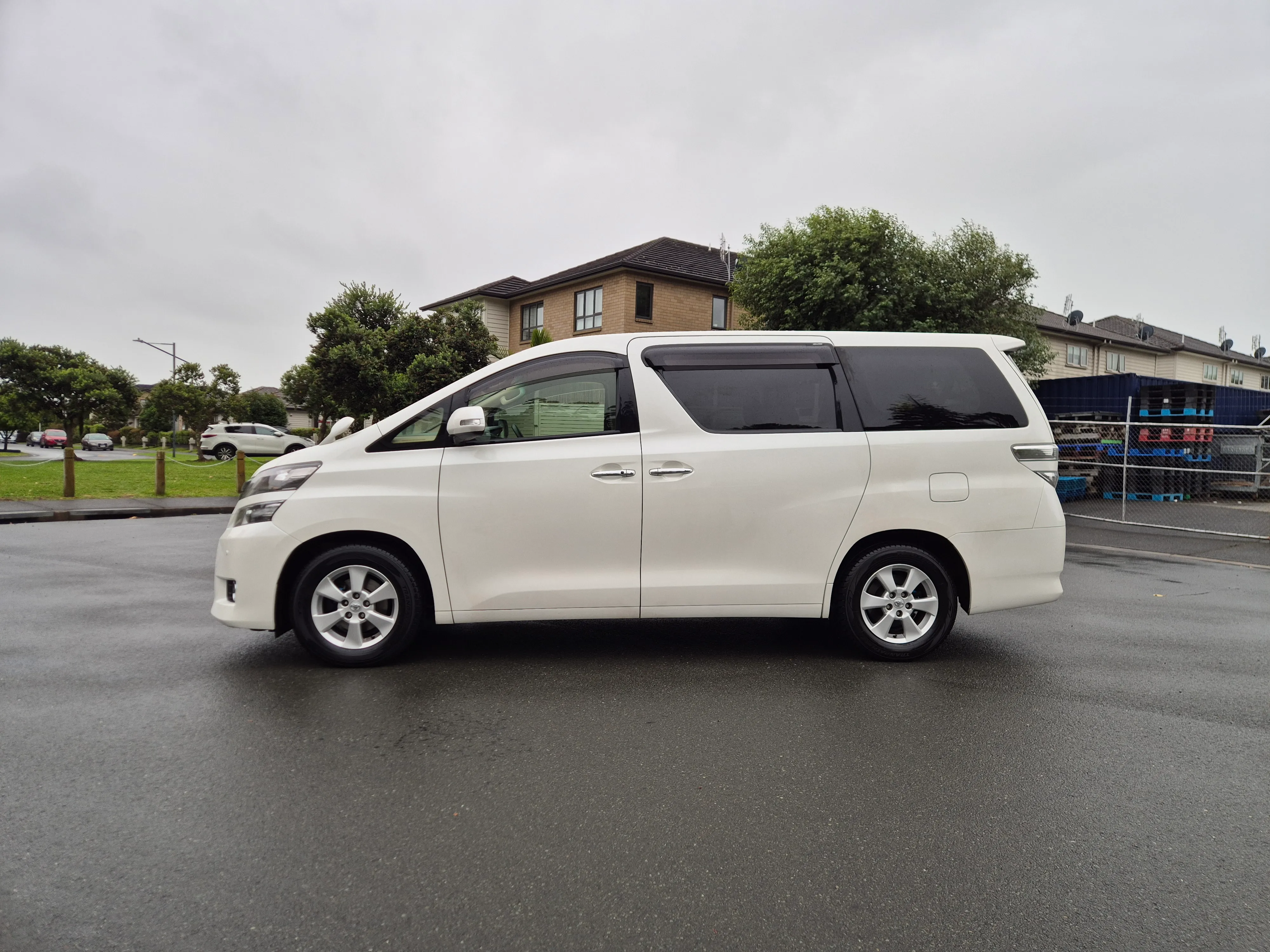 2014 Toyota Vellfire | 8 Seater | Fresh Import Carousel 6