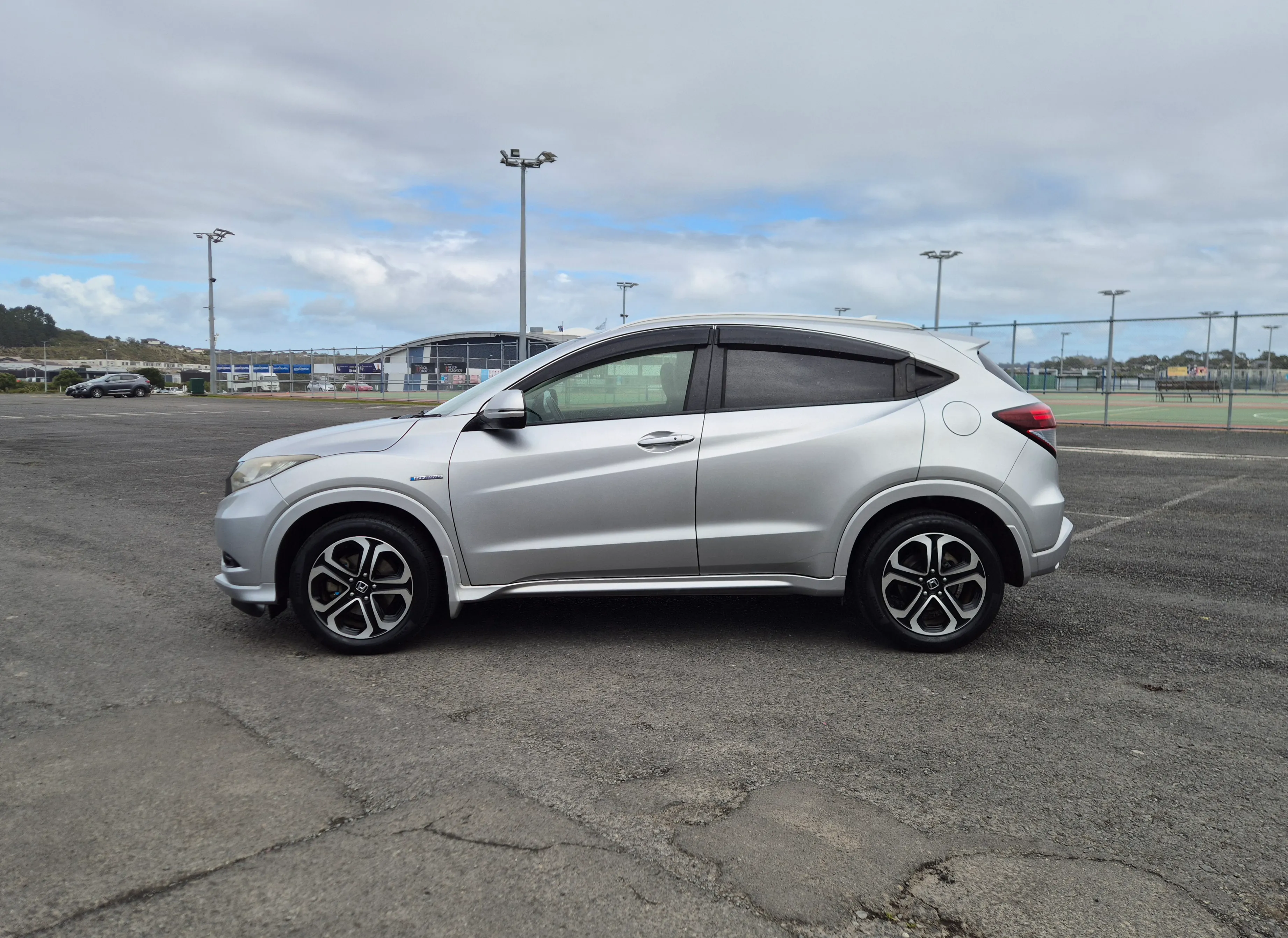 2014 Honda Vezel Z Hybrid  Carousel 7