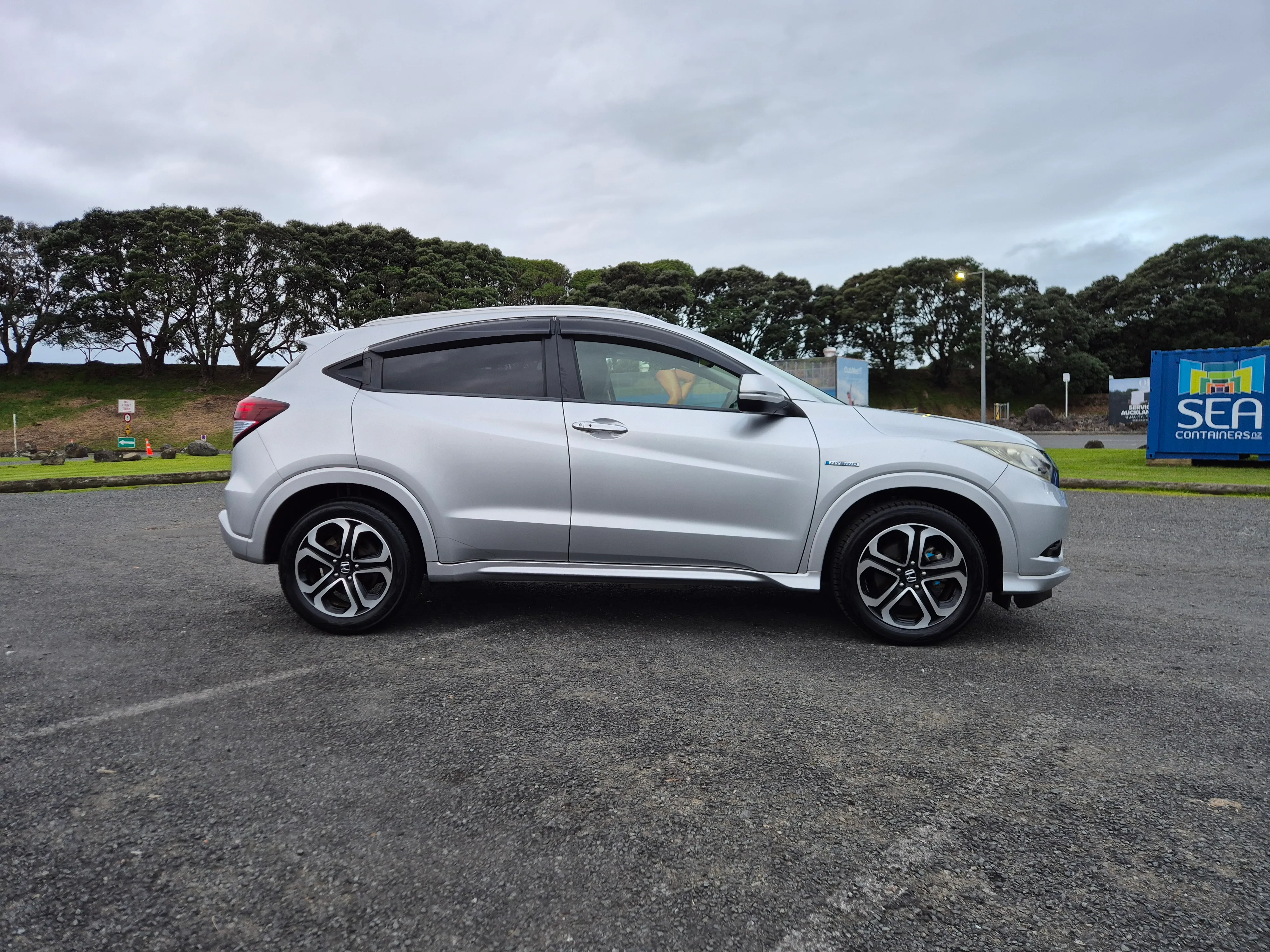 2015 Honda Vezel Z Hybrid Carousel 2
