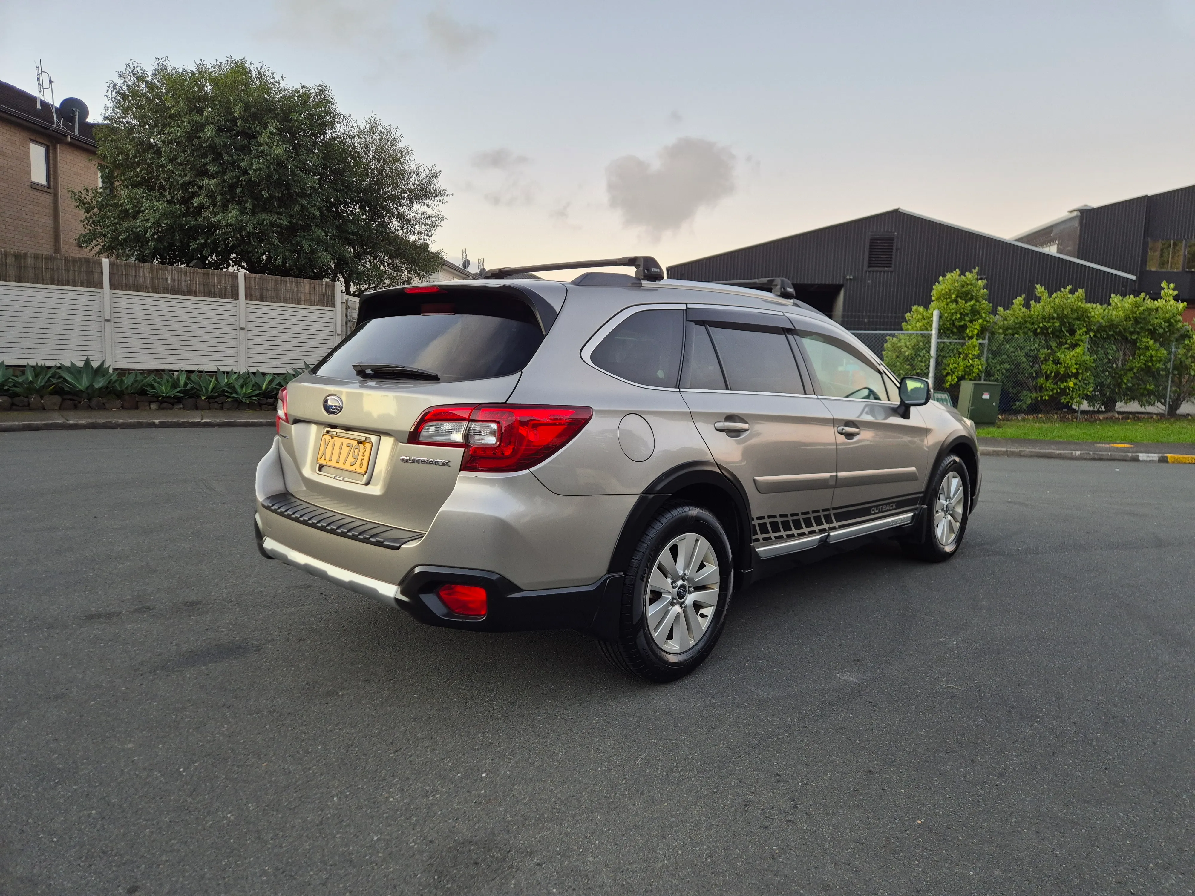 2015 Subaru Outback 2500cc Petrol Carousel 3