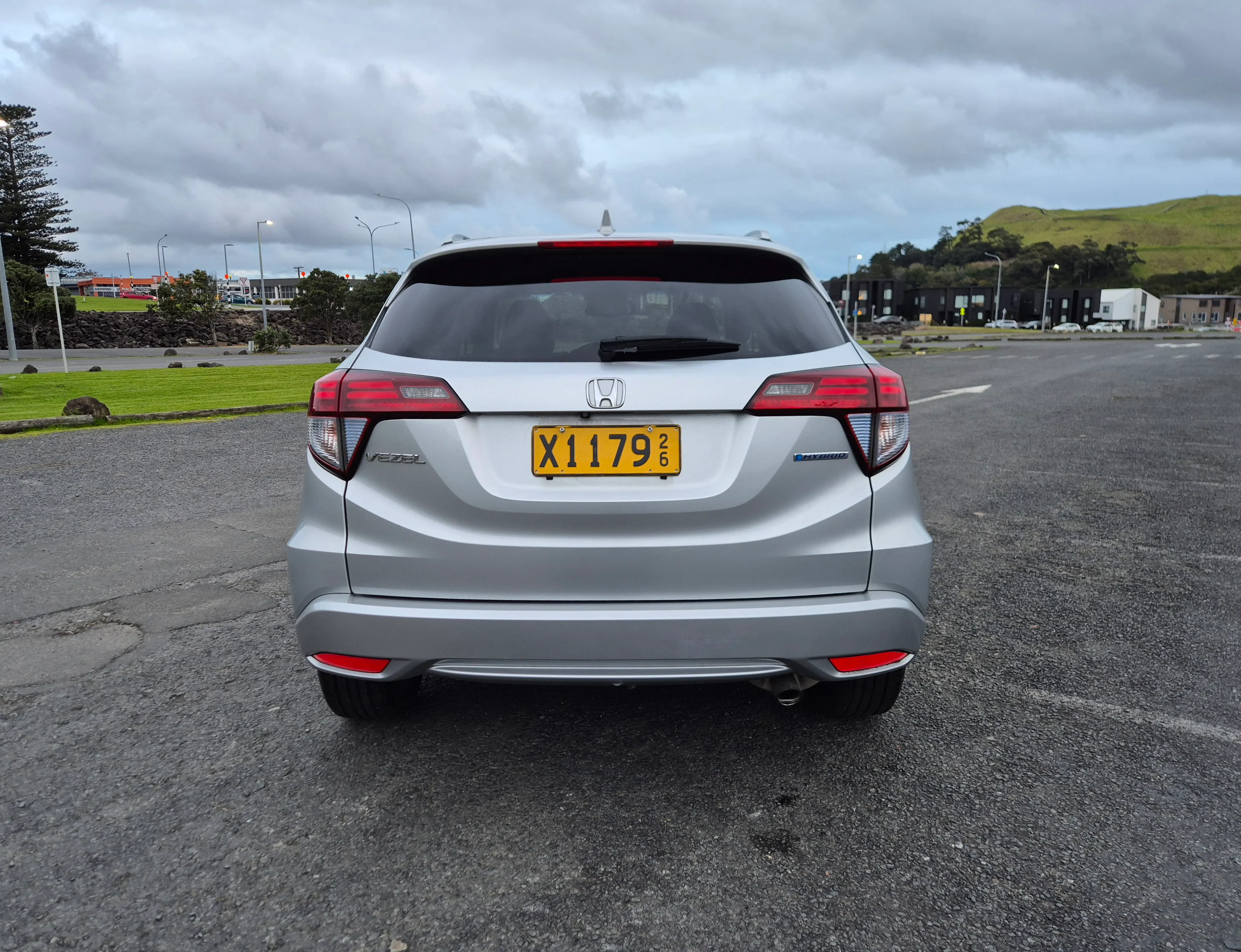 2015 Honda Vezel Z Hybrid Carousel 5