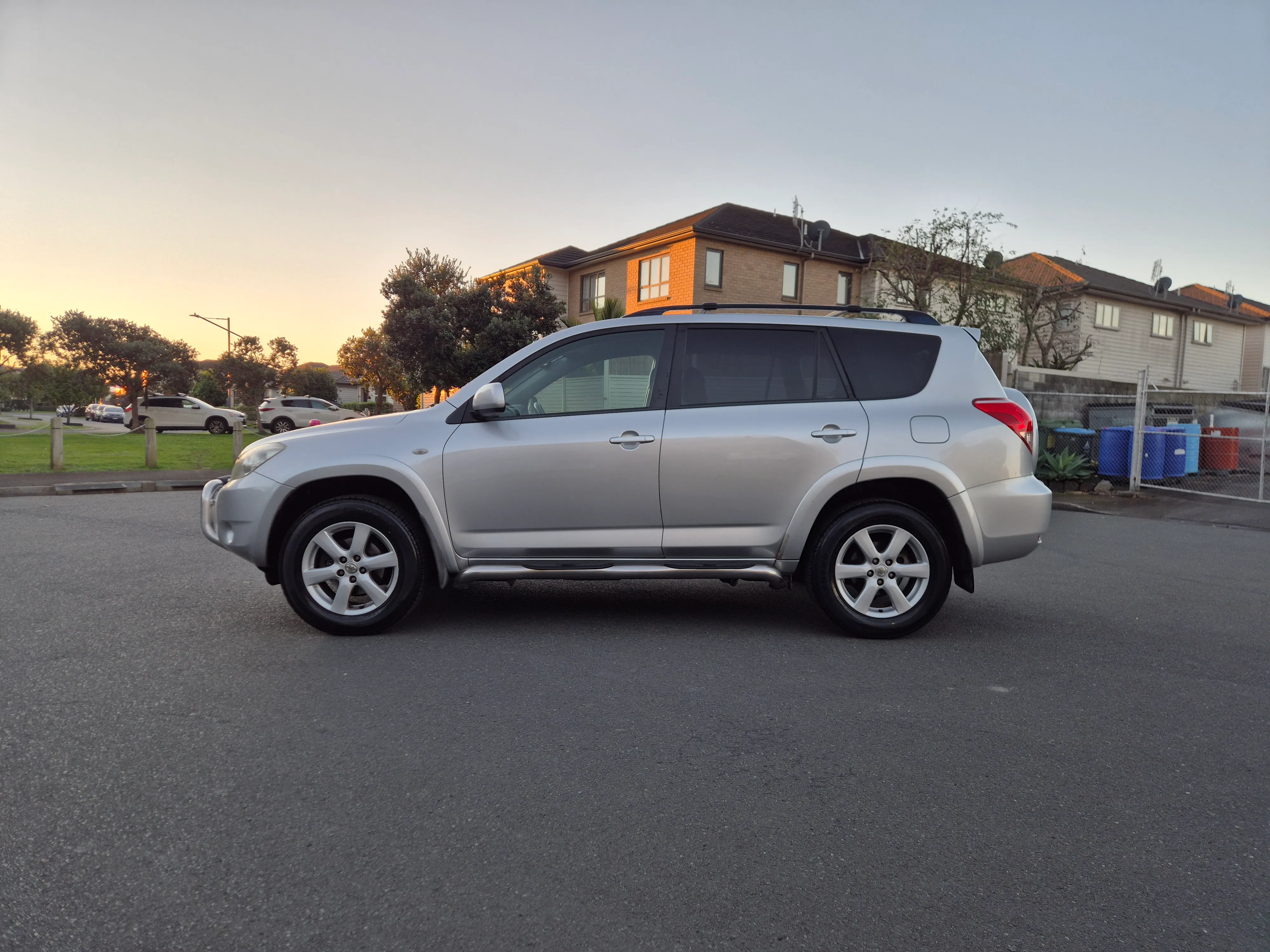 Toyota RAV 4 | Limited Wagon 4A | 2400cc | 4WD Carousel 7