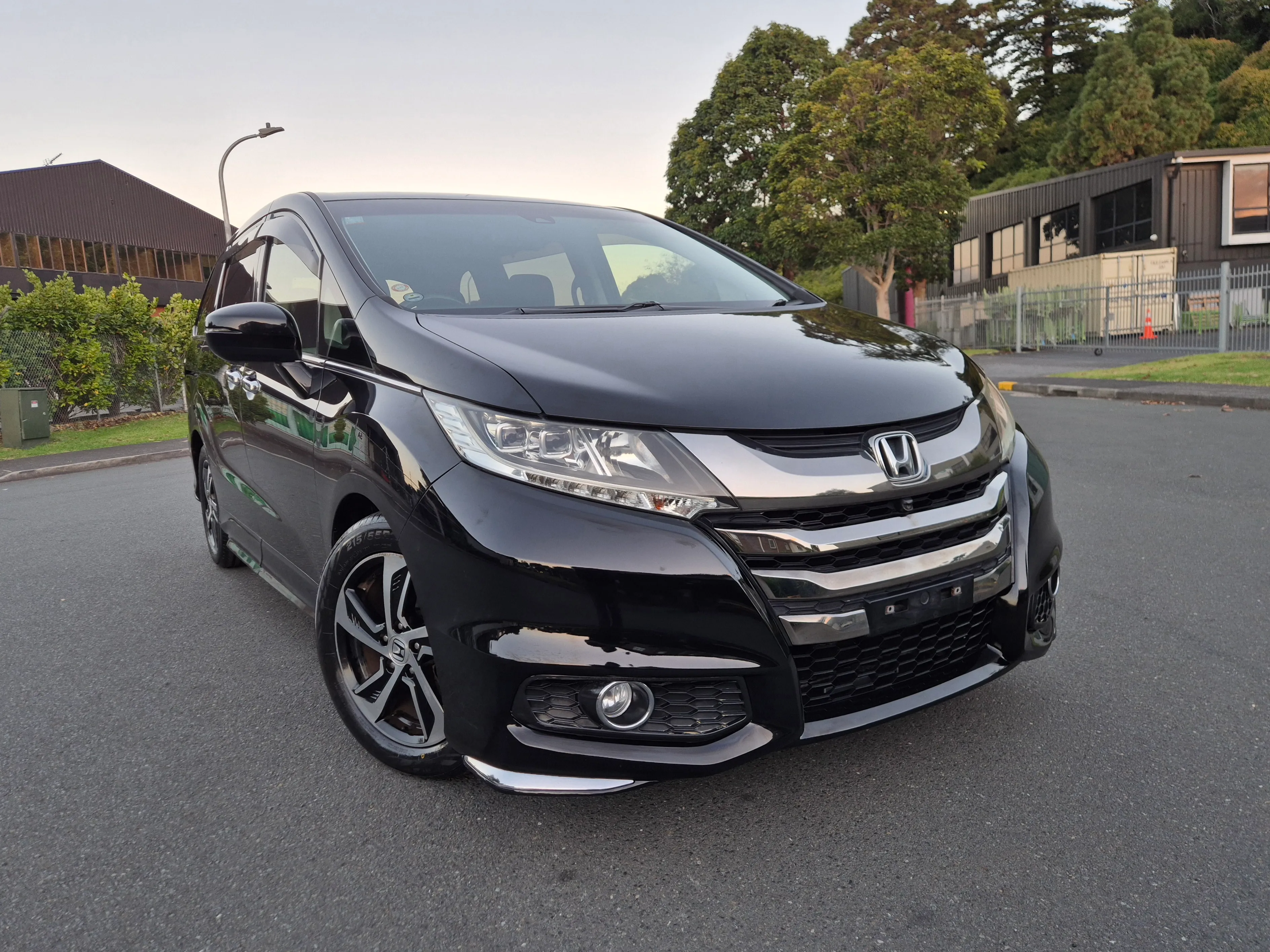 2017 Honda Odyssey Absolute x | 2400cc Petrol | 8 Seater | Fresh Import