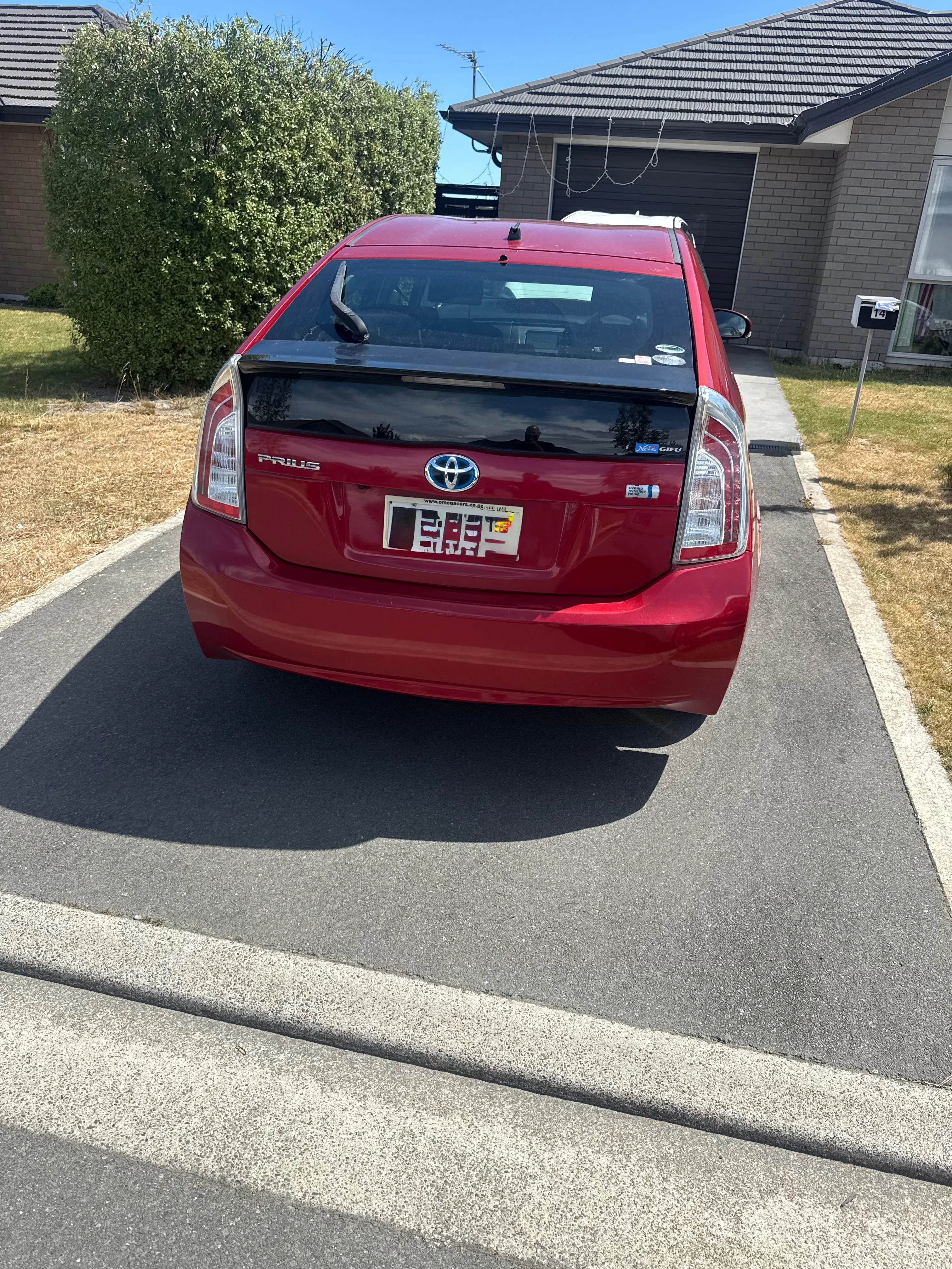 Toyota Prius 2014 Carousel 4