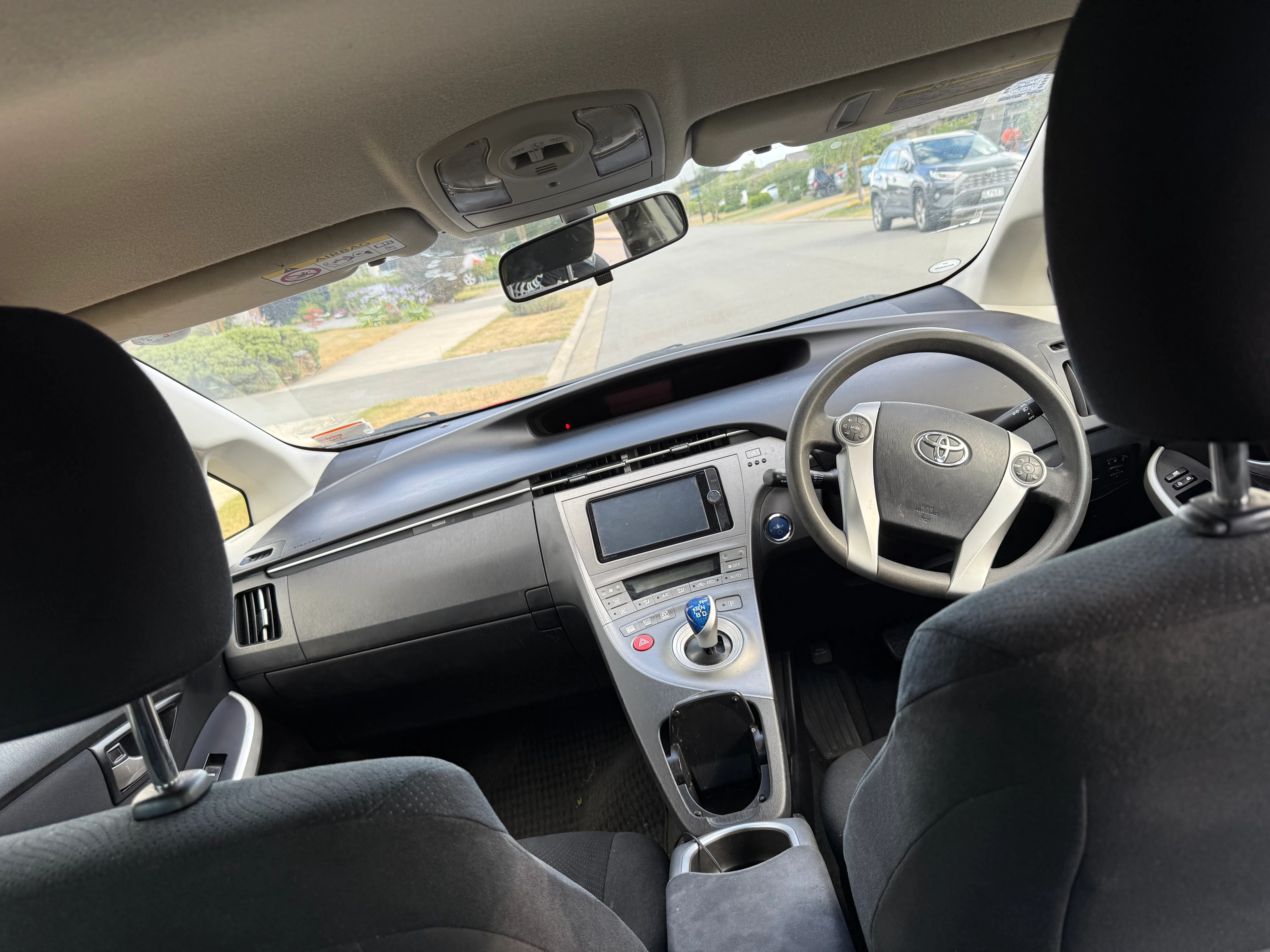 Toyota Prius 2014 Carousel 9