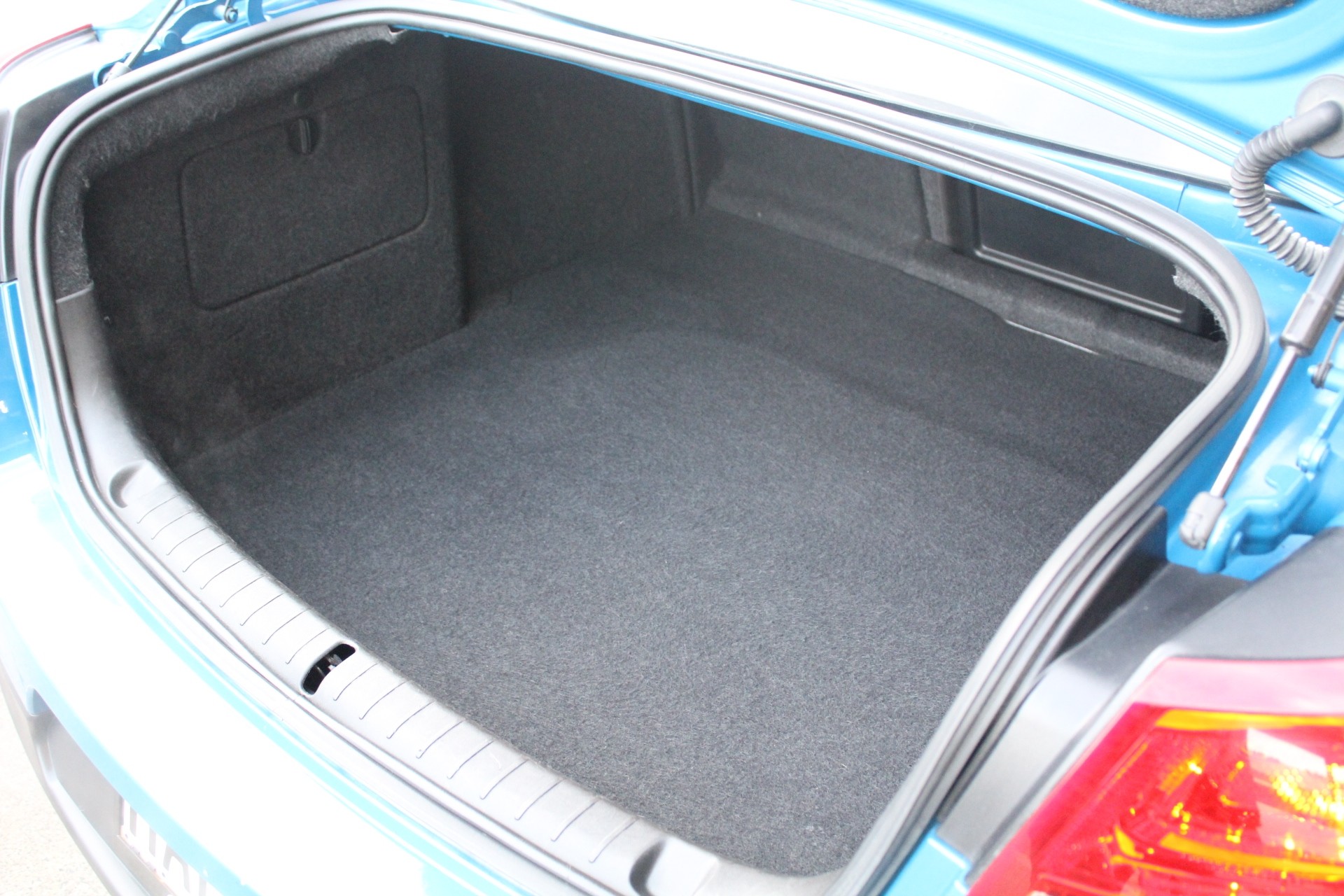 2013 Holden Commodore VF SV6 Carousel 18