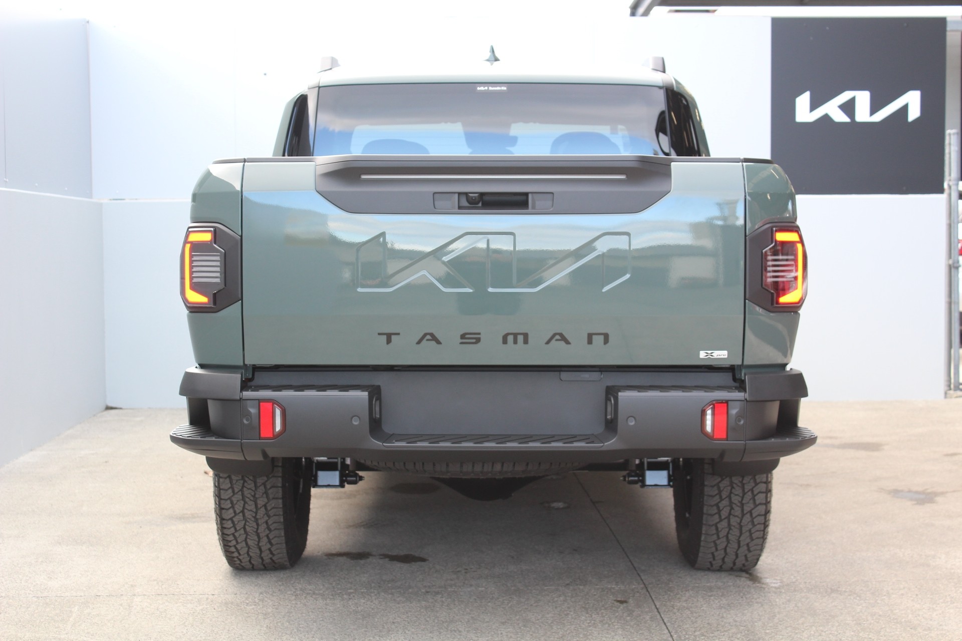 2026 Kia Tasman X-Pro 2.2 Diesel 4WD Dual Cab Wellside Carousel 3