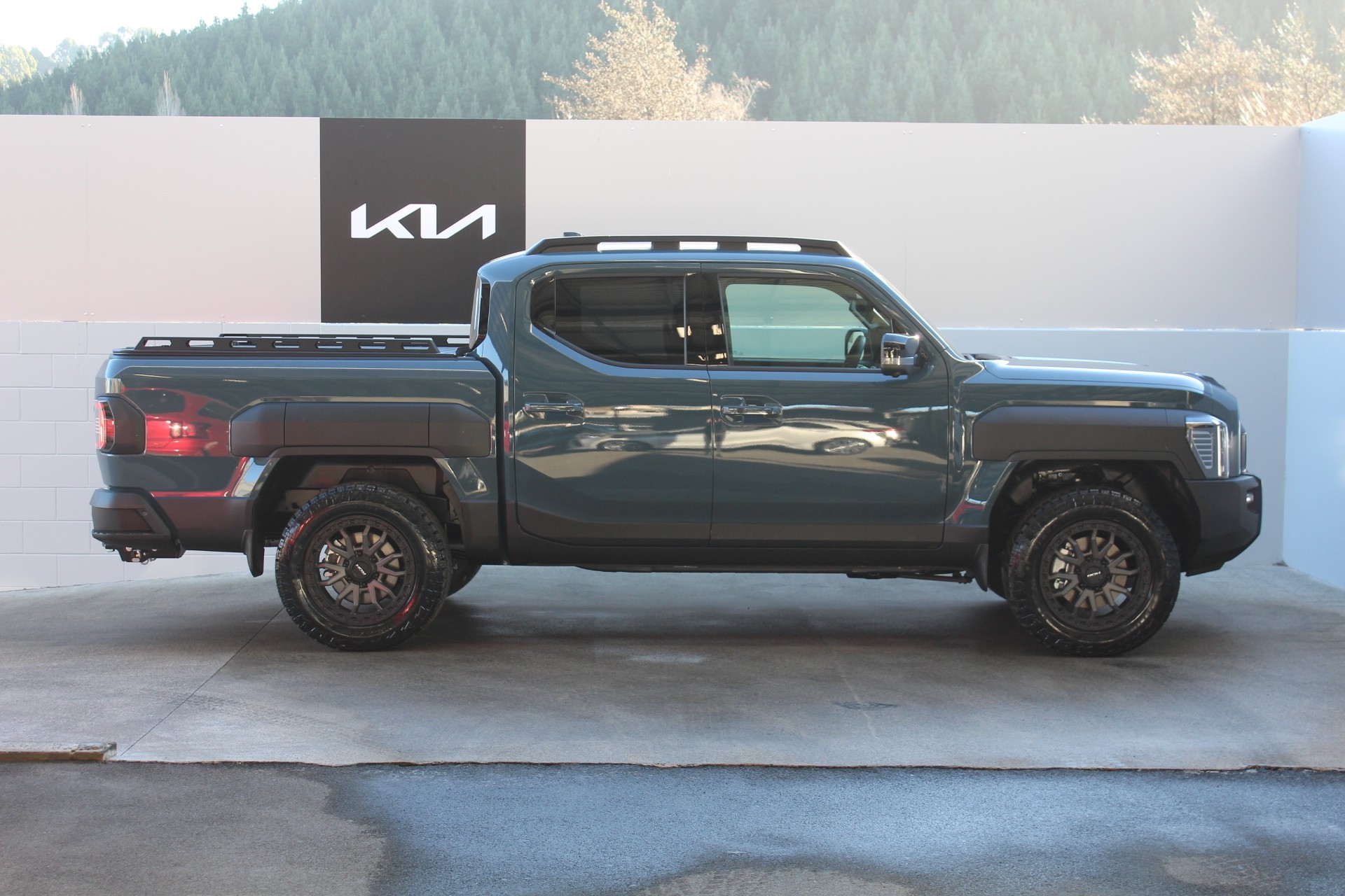 2026 Kia Tasman X-Line 2.2 Diesel 4WD Dual Cab Wellside Carousel 2