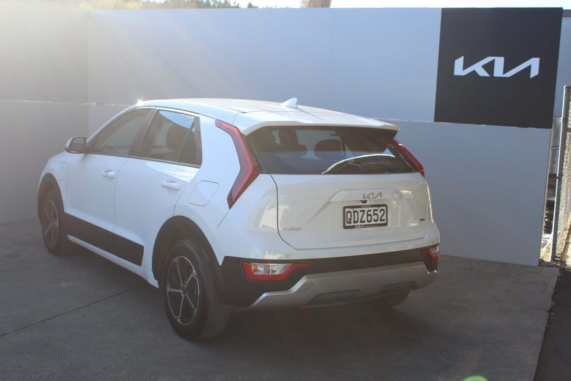 2023 Kia Niro PHEV Light 1.6L Carousel 7